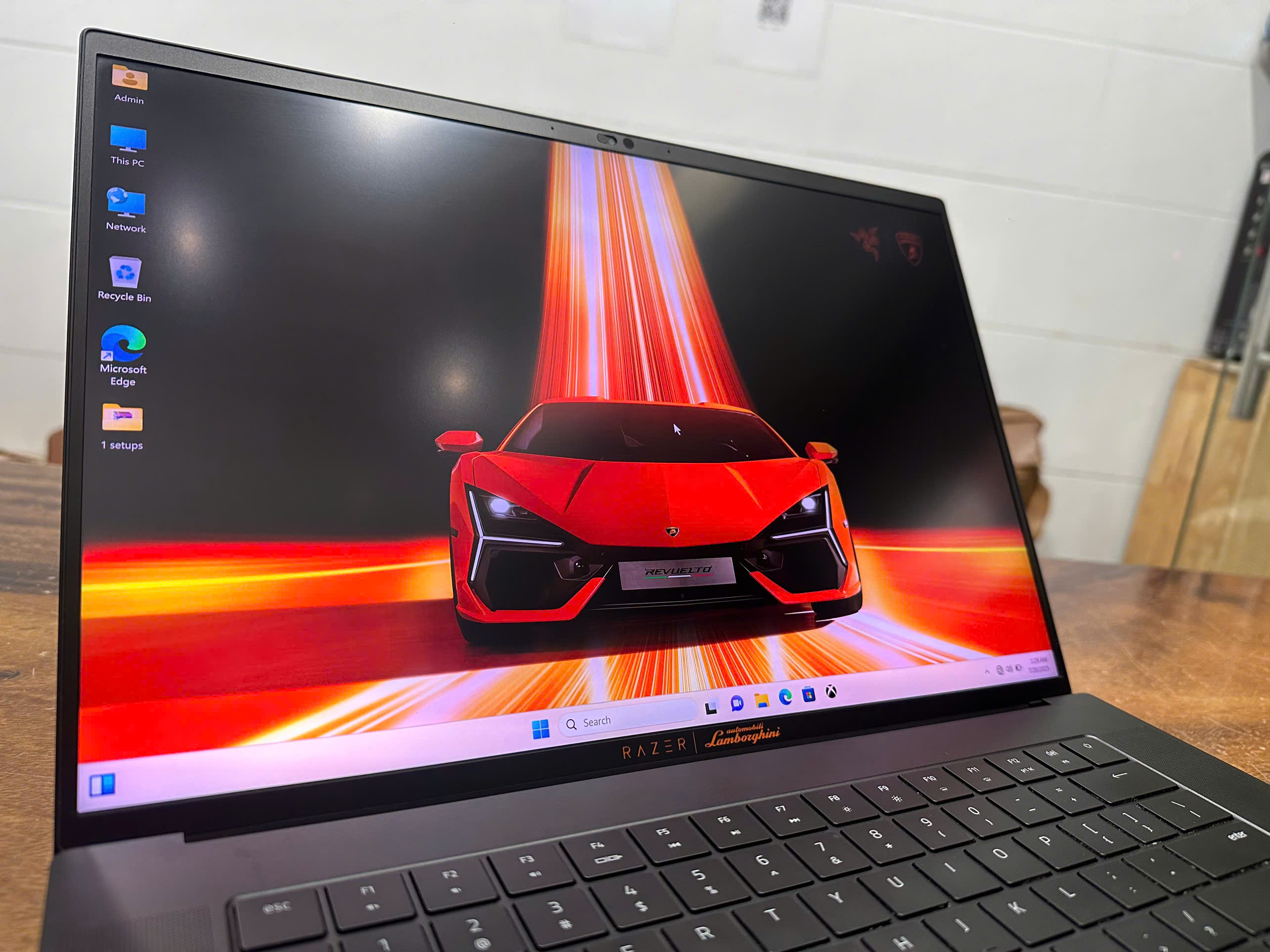 Razer Blade 16 Lamborghini Edition 10
