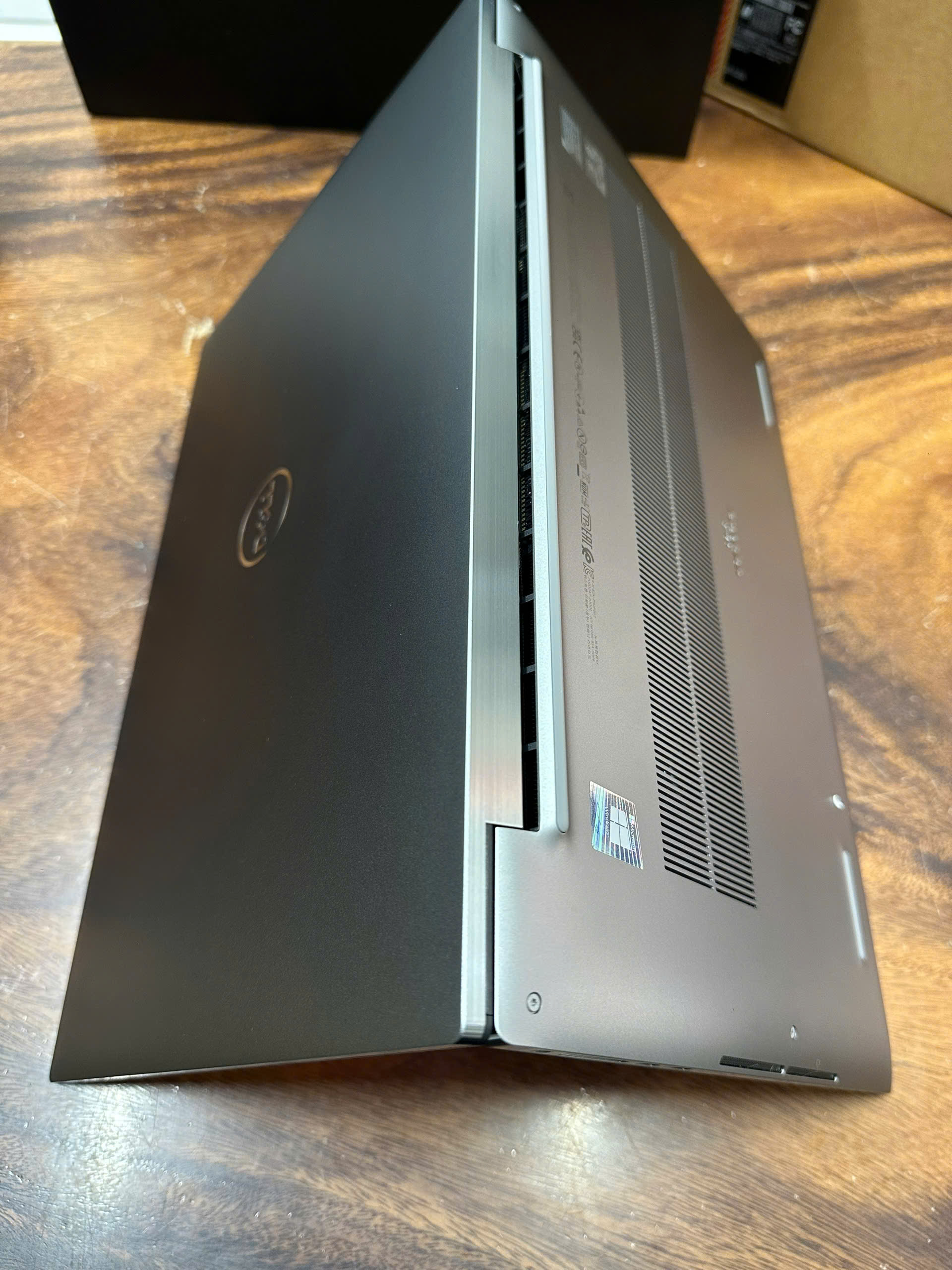 Dell Precision 5760 I7 Box 4