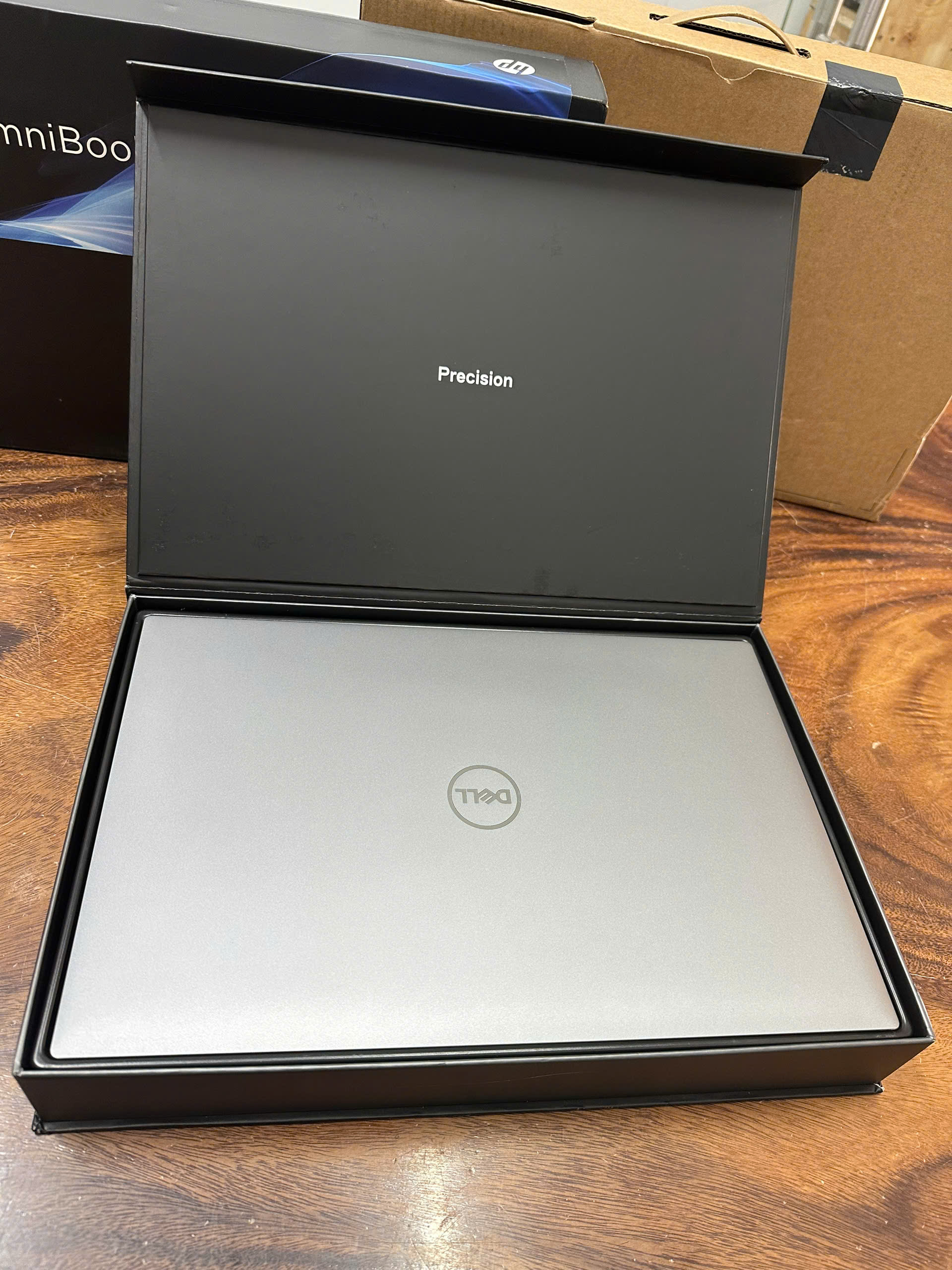 Dell Precision 5760 I7 Box 9