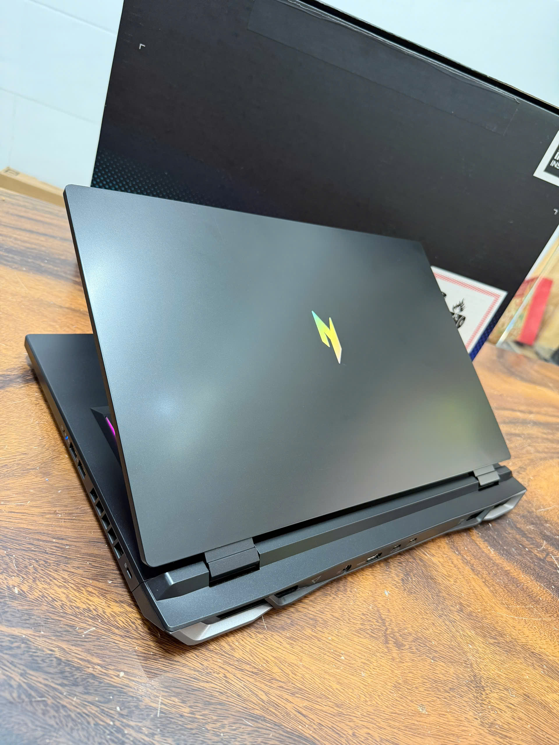 Acer Nitro 17 An17 42 R9th 1