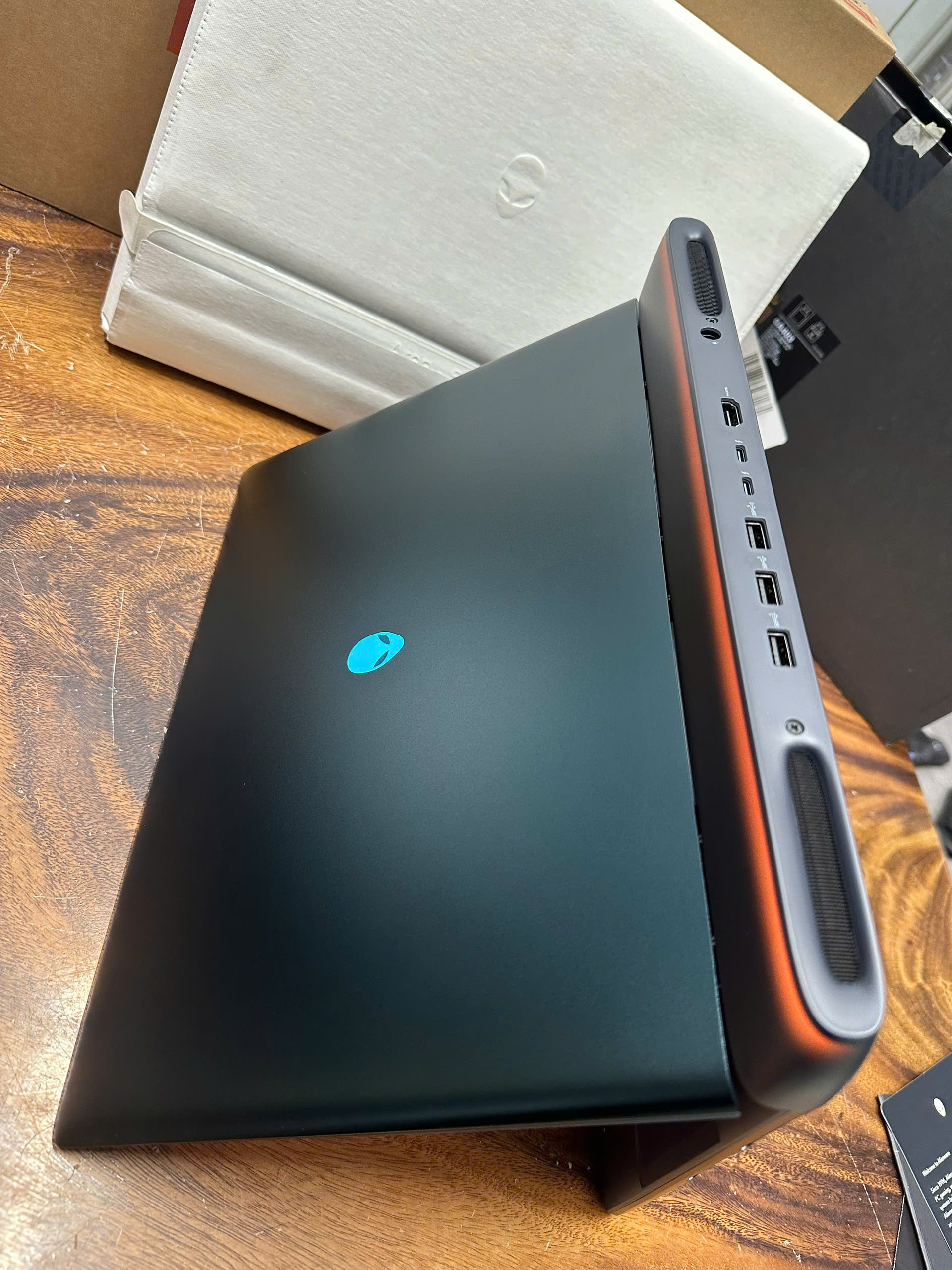 Dell Alienware 16 Area 51 3