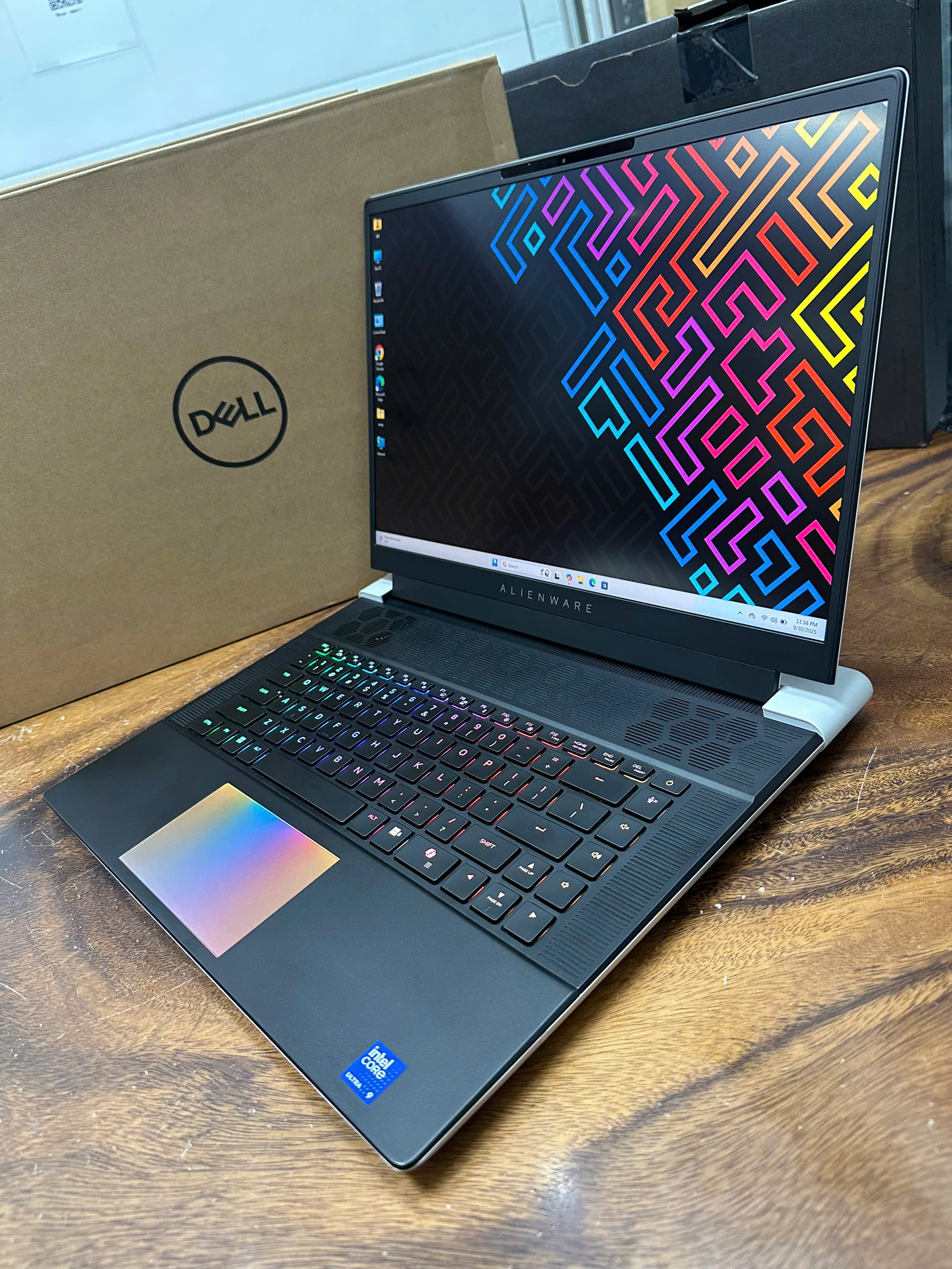 Dell Alienware X16 R2 4
