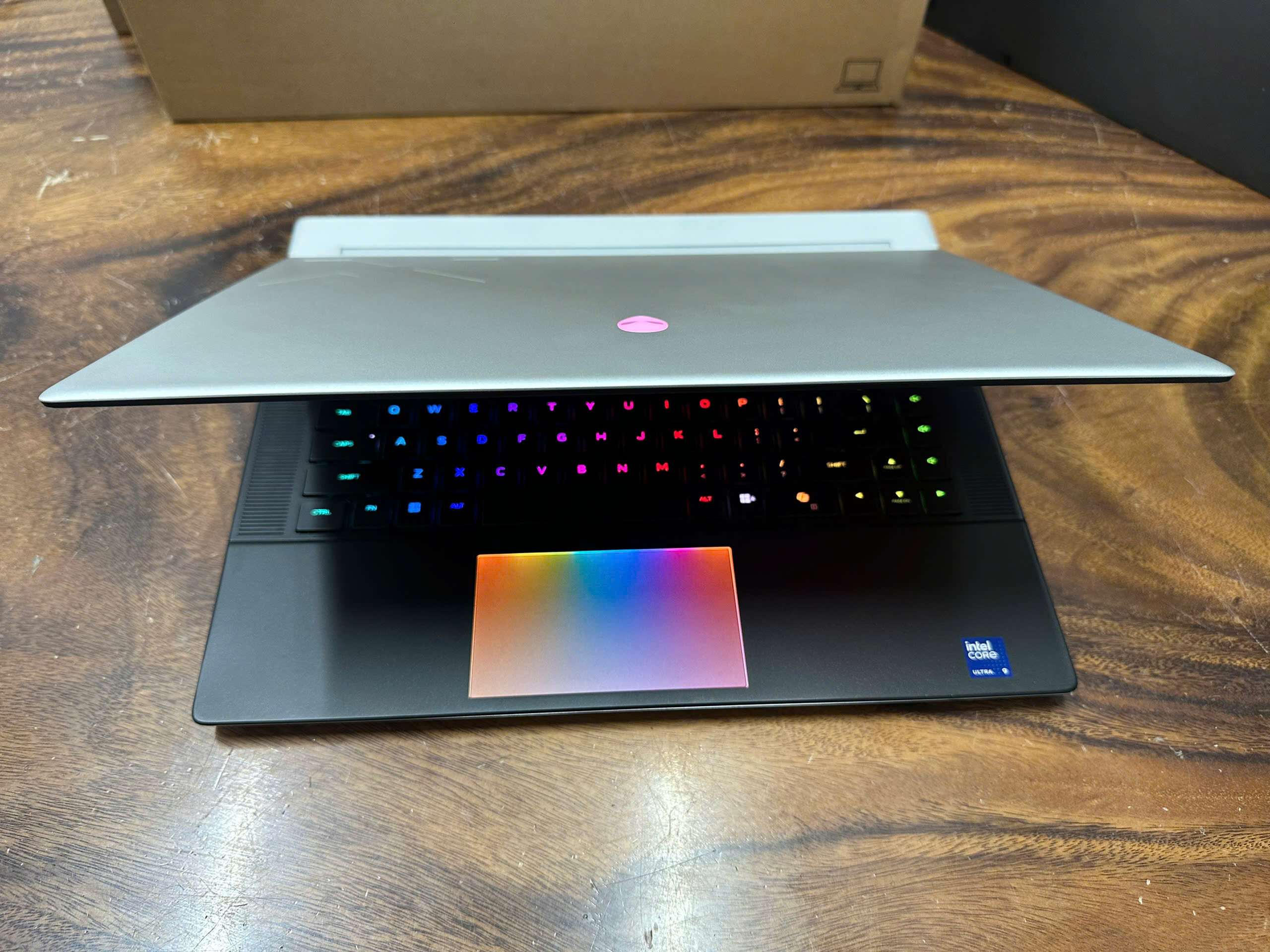 Dell Alienware X16 R2 5