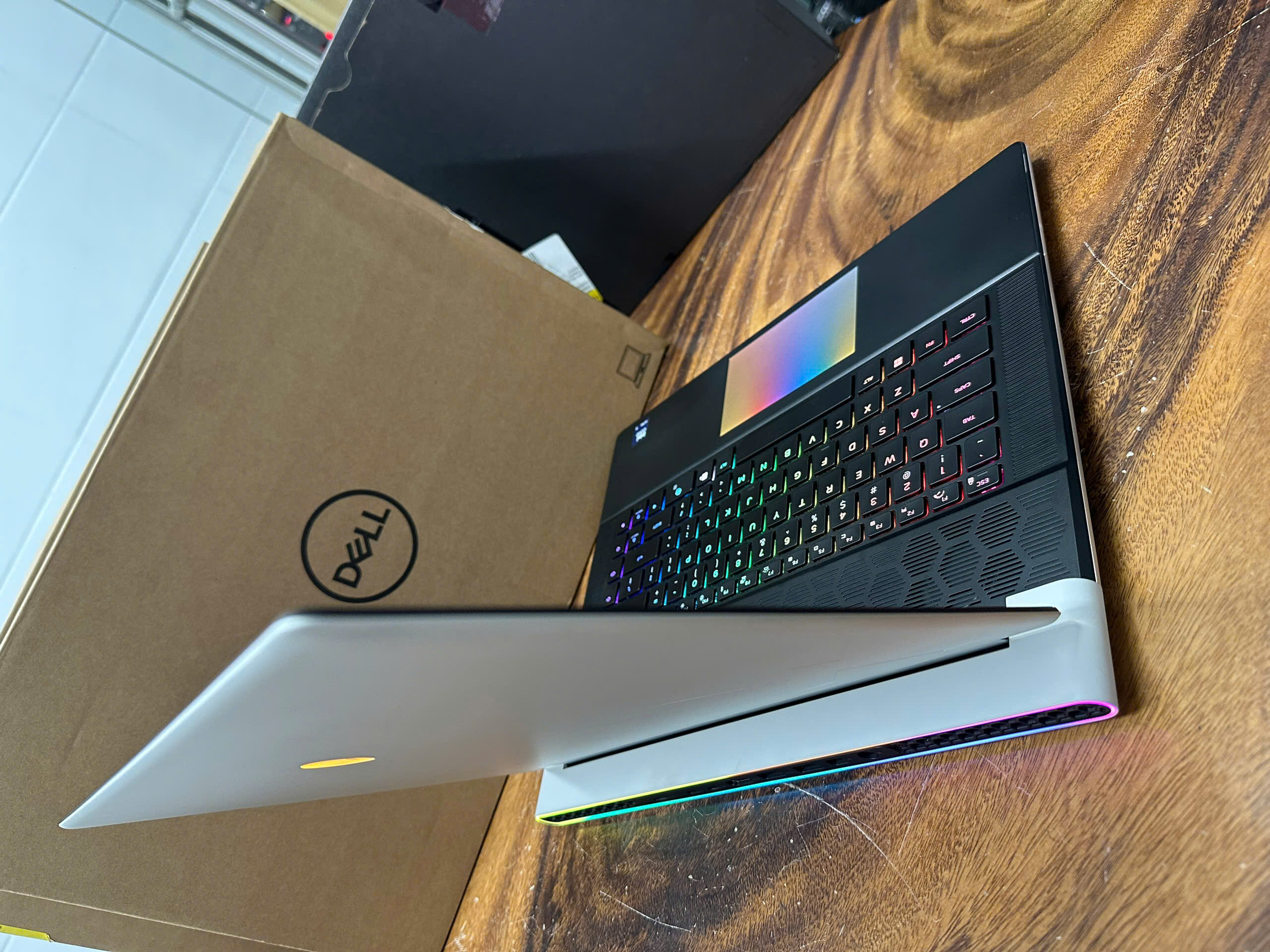 Dell Alienware X16 R2 6