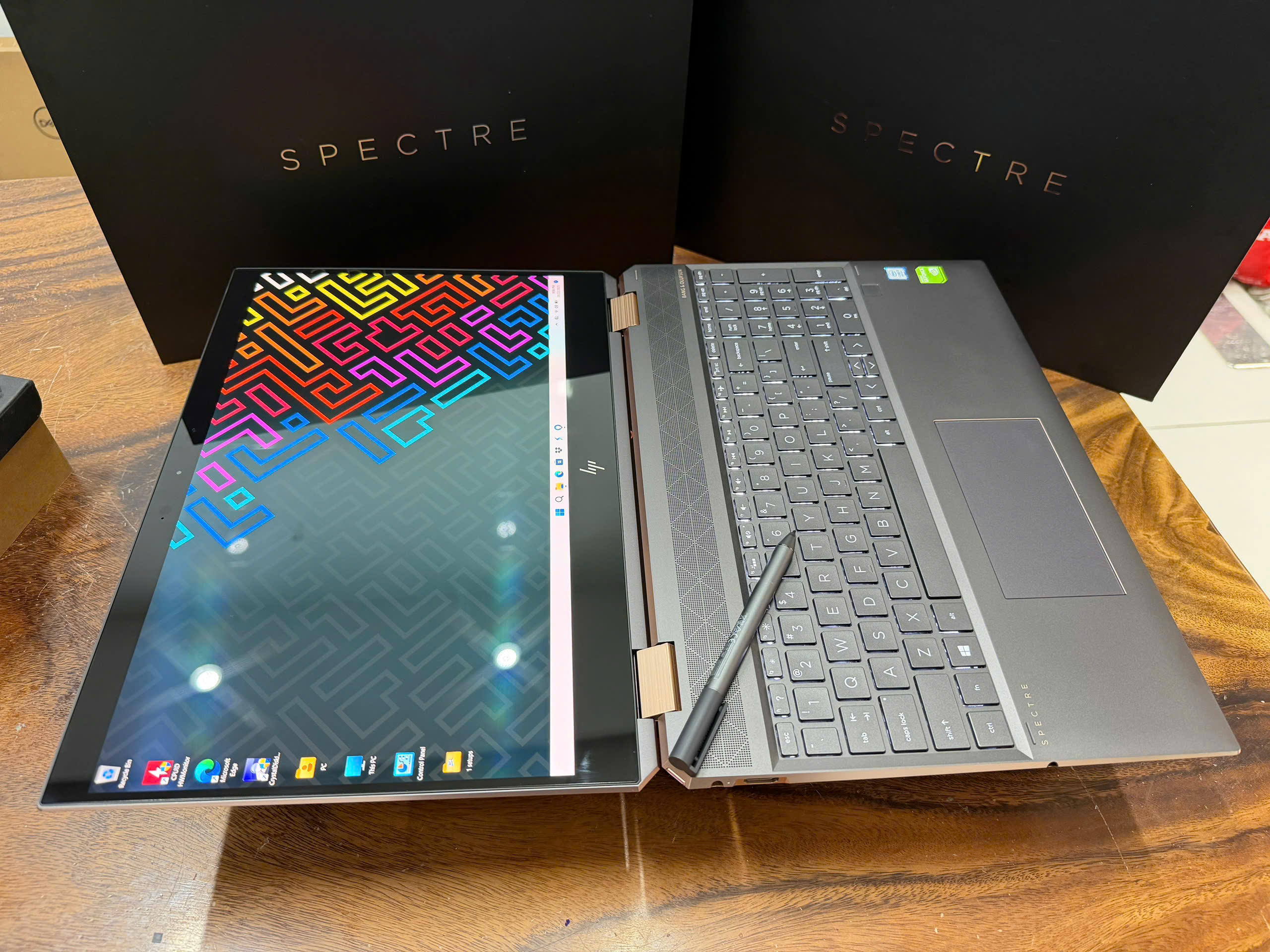 Hp Spectre 15 Gemcut Gold Black 13 1