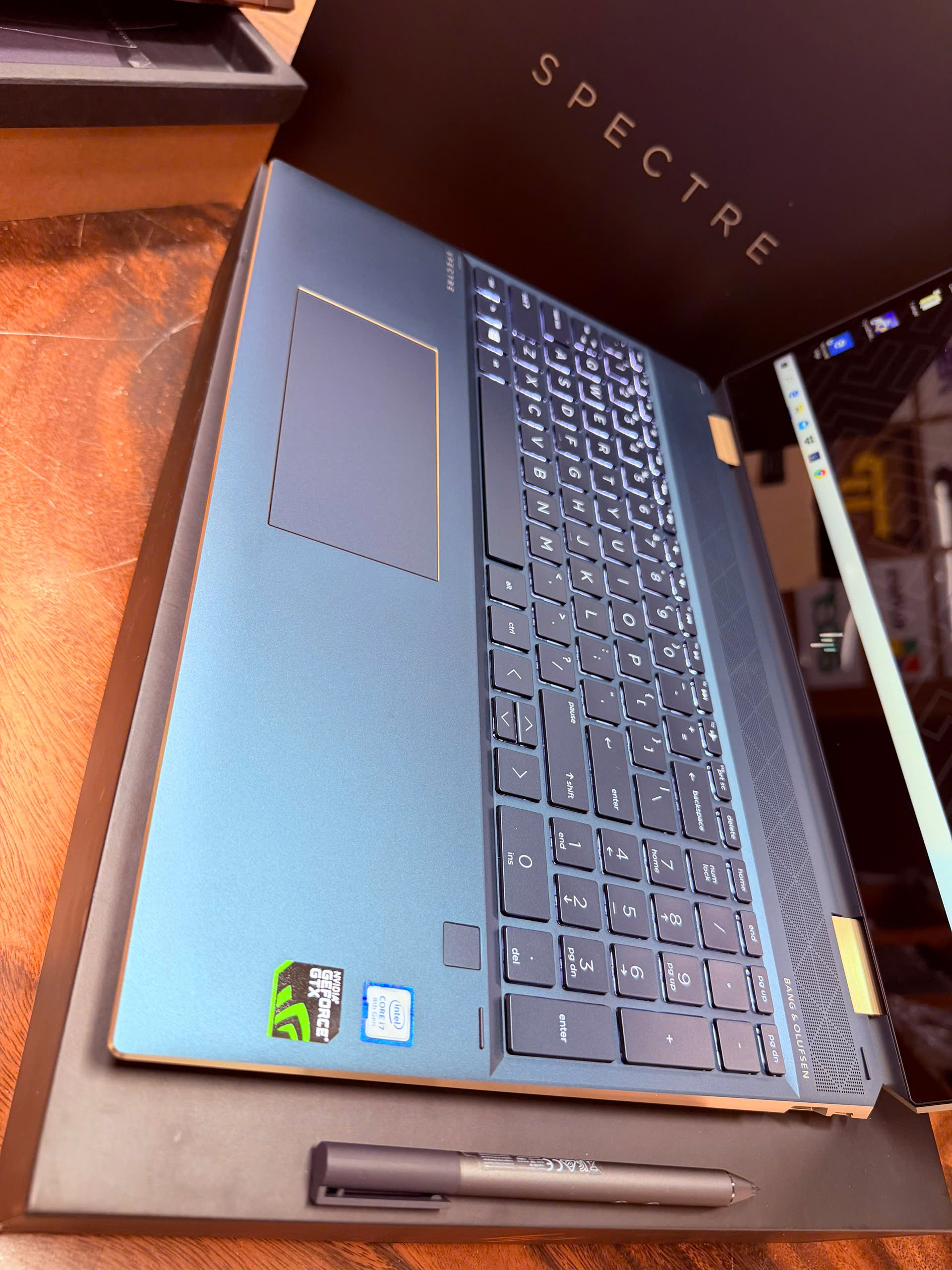 Hp Spectre 15 Gemcut Poseidon Blue 16