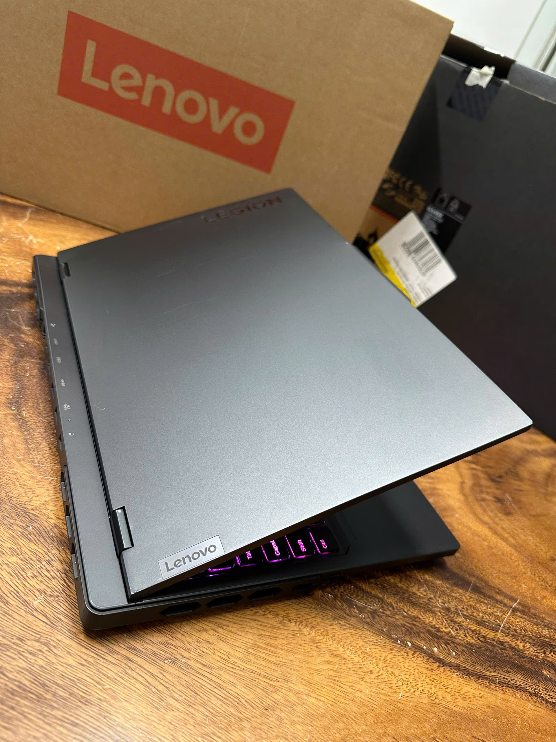 Legion Pro 7 16irx8h 1