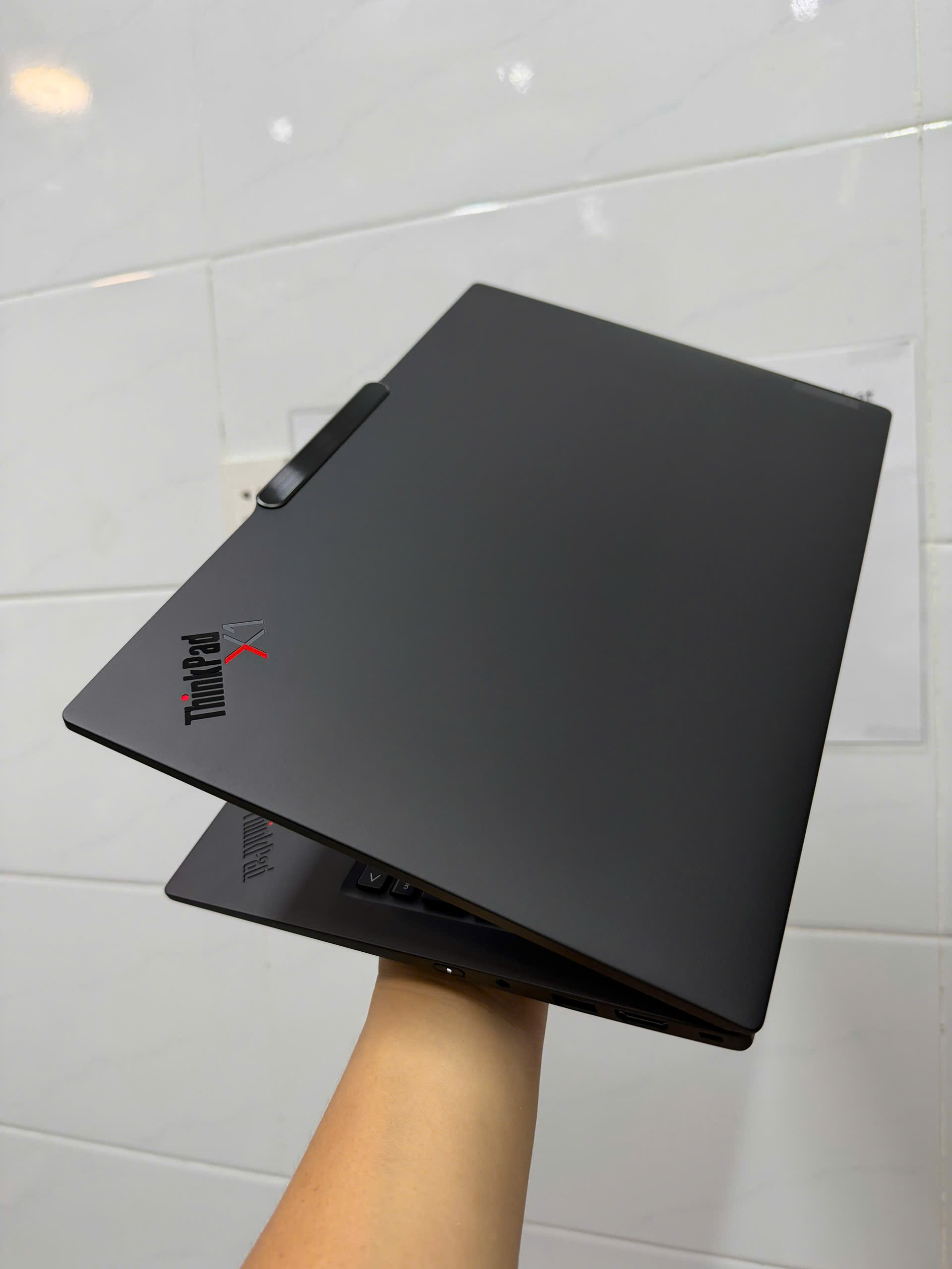 Thinkpad X1 Carbon Gen 12 Made In Vietnam 11