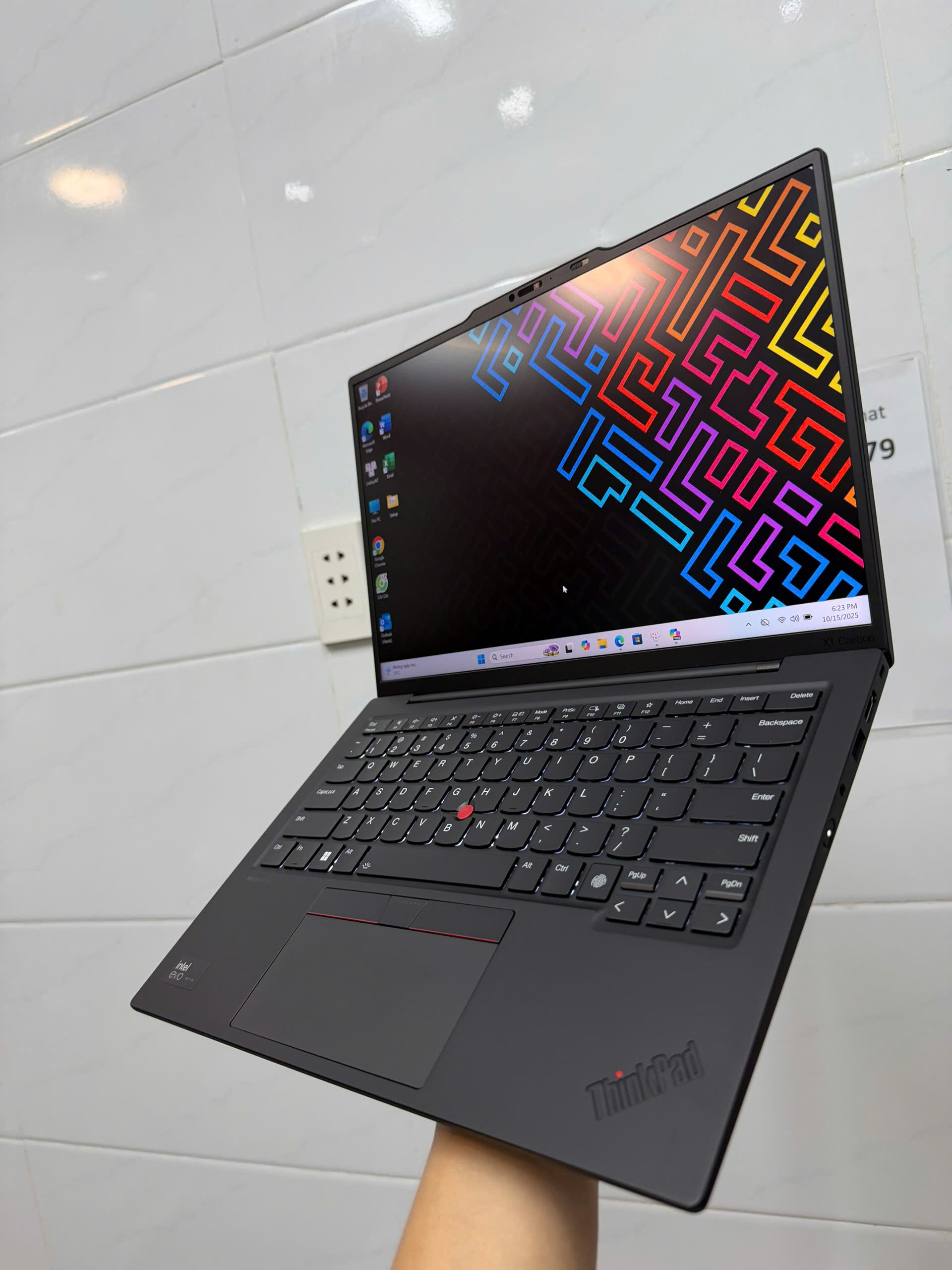 Thinkpad X1 Carbon Gen 12 Made In Vietnam 3
