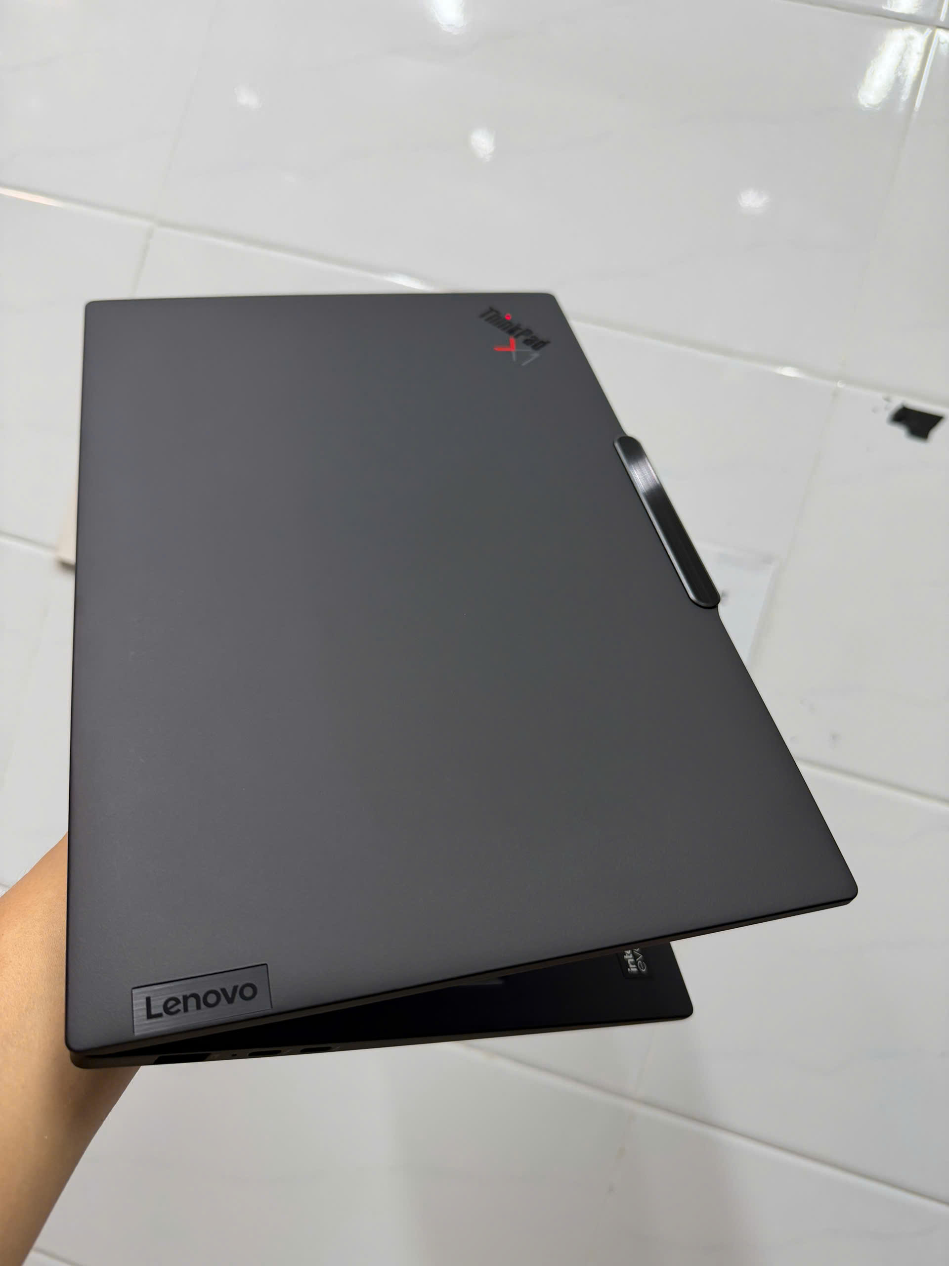 Thinkpad X1 Carbon Gen 12 Made In Vietnam 8