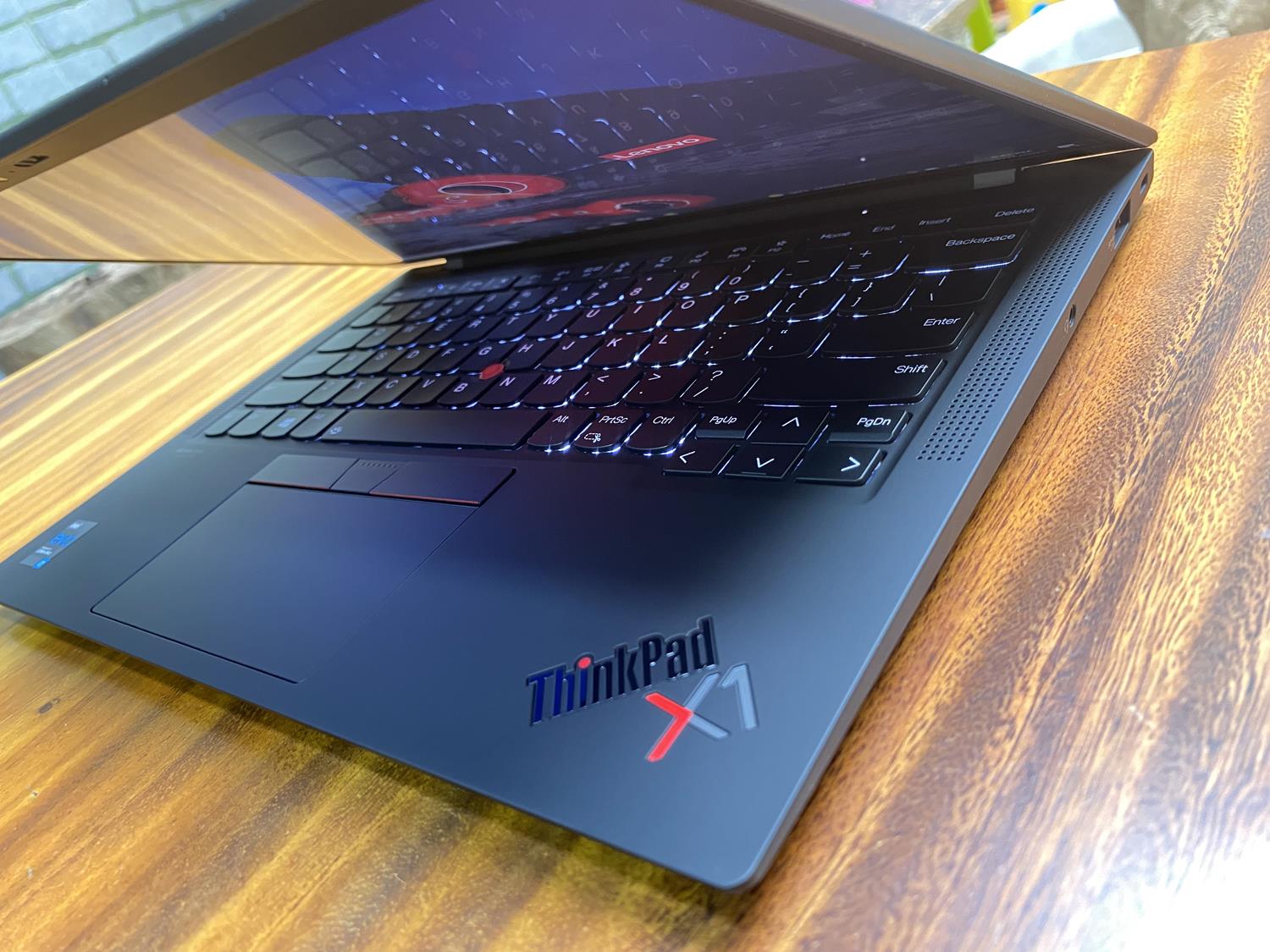 Lenovo Thinkpad X1 Carbon Gen 9 I7 2