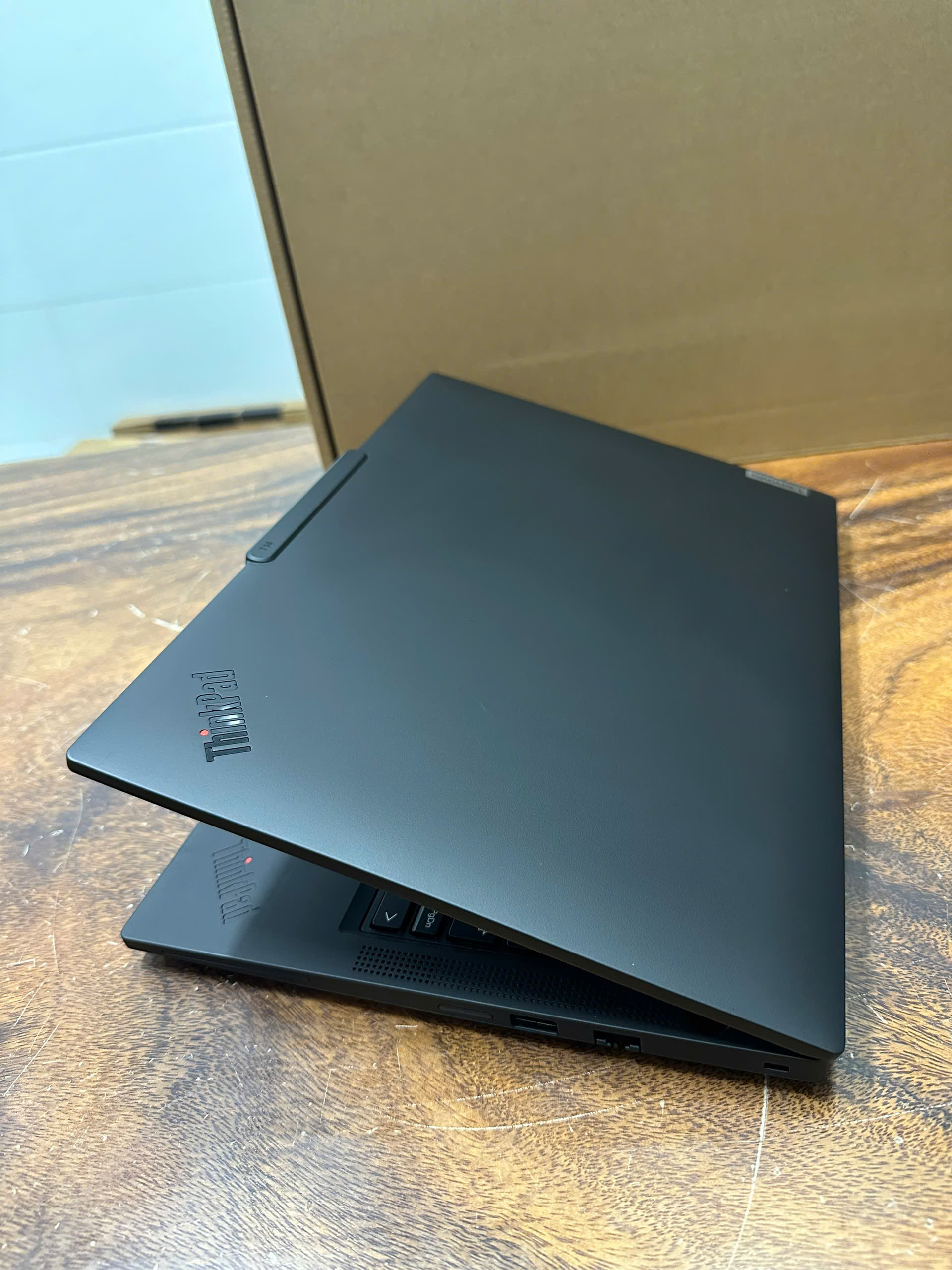 Thinkpad T14 Gen 5 Ultra 7 6