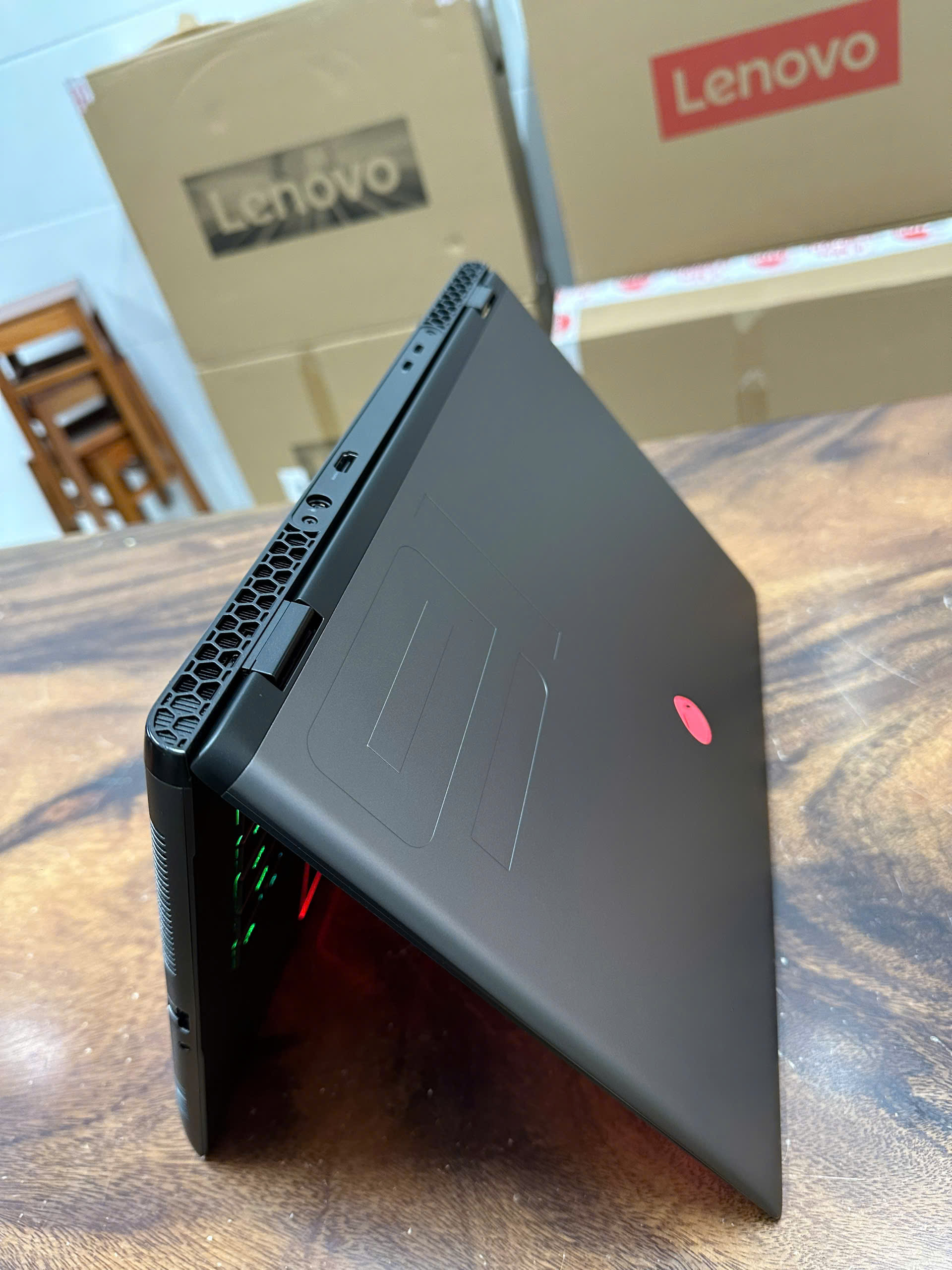 Dell Alienware M16 R2 4