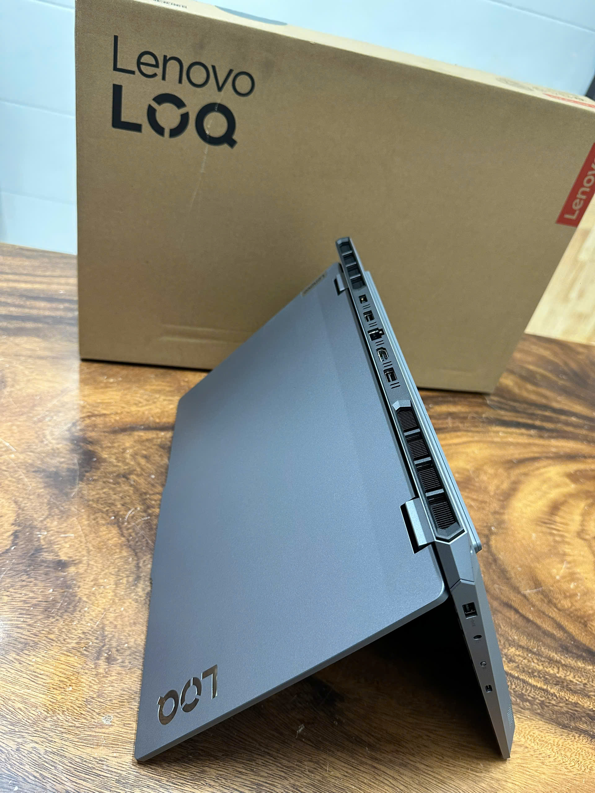 Lenovo Loq 15arp9 6