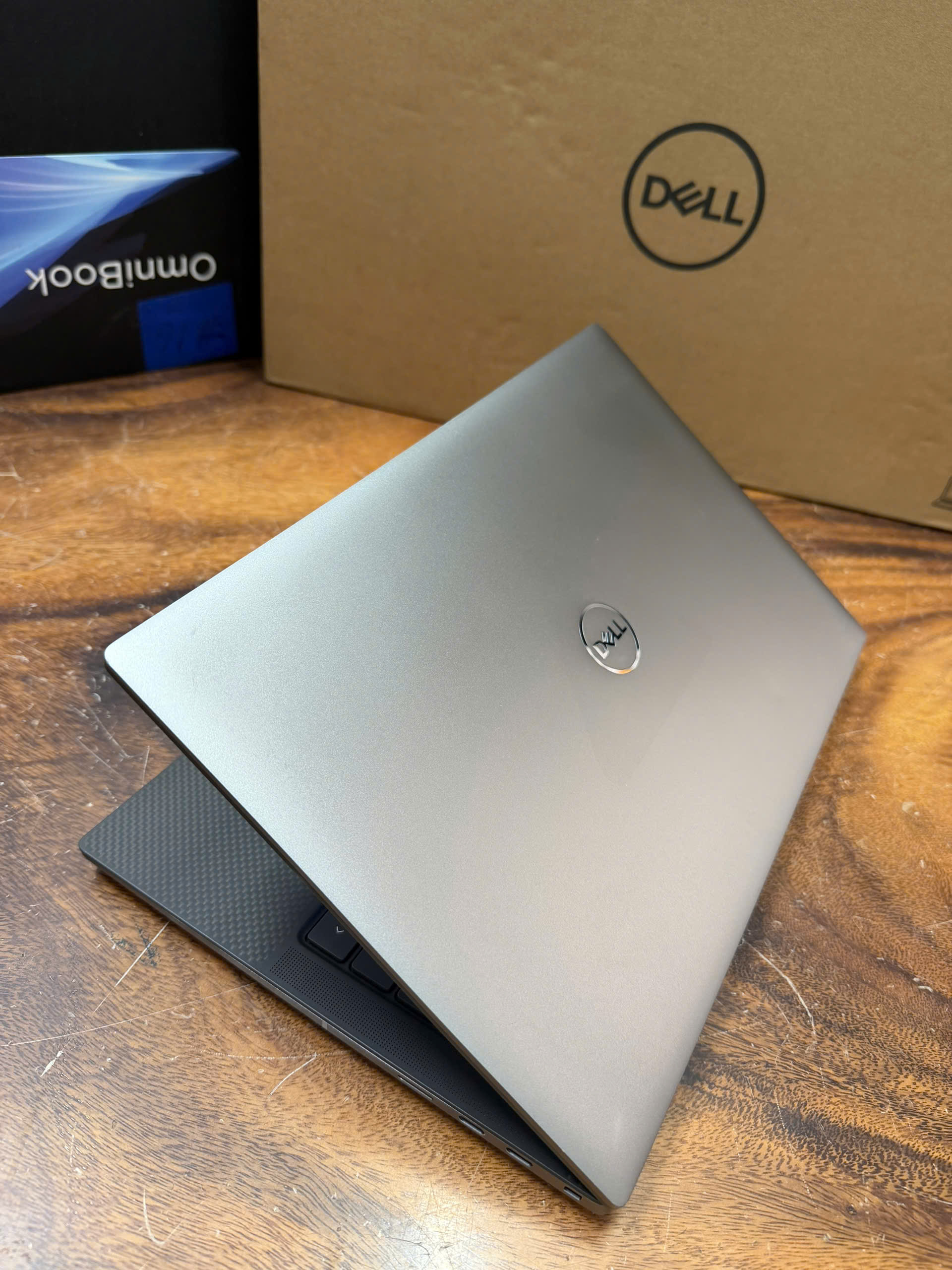 Dell Precision 5490 Ultra 7 6