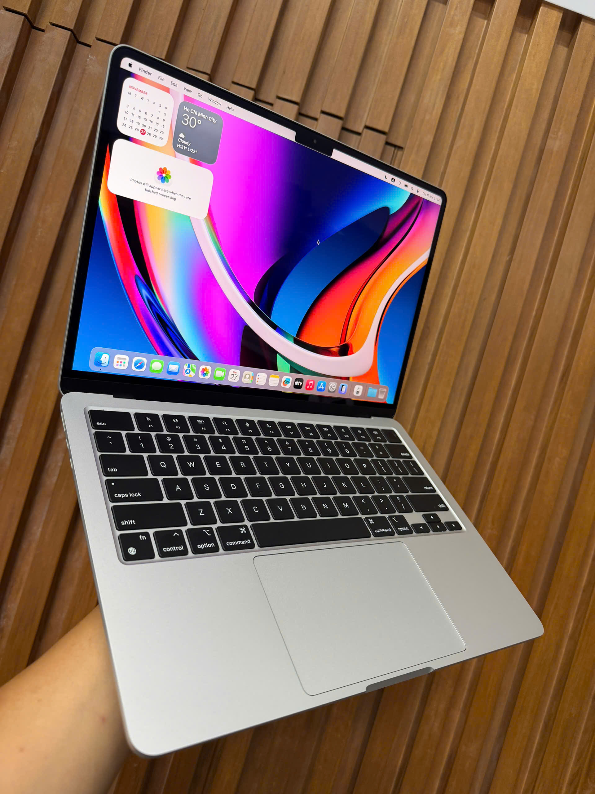 Macbook Air 13.6in M2 Silver 4