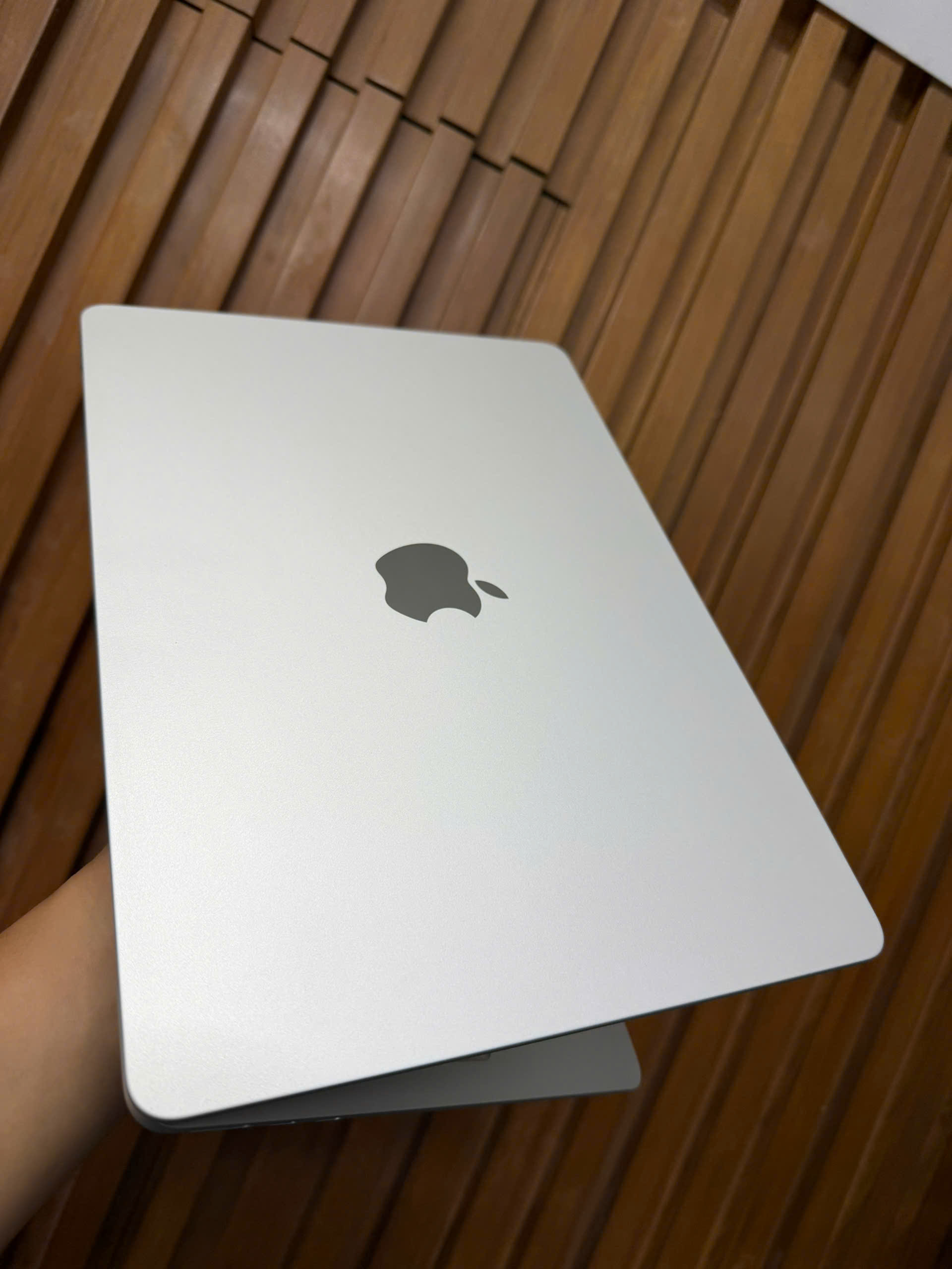 Macbook Air 13.6in M2 Silver 5