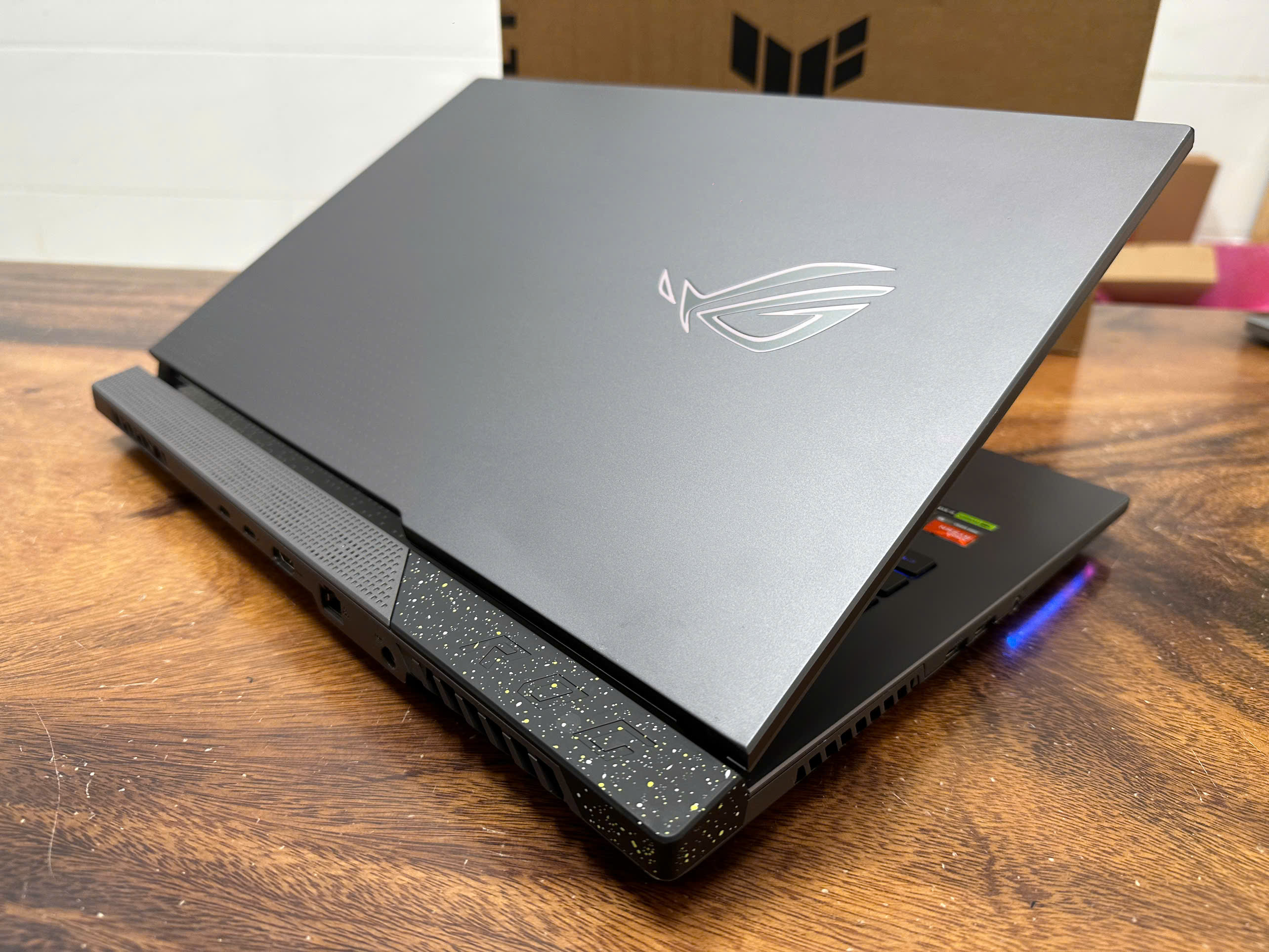 Asus Rog Strix G713pi 1