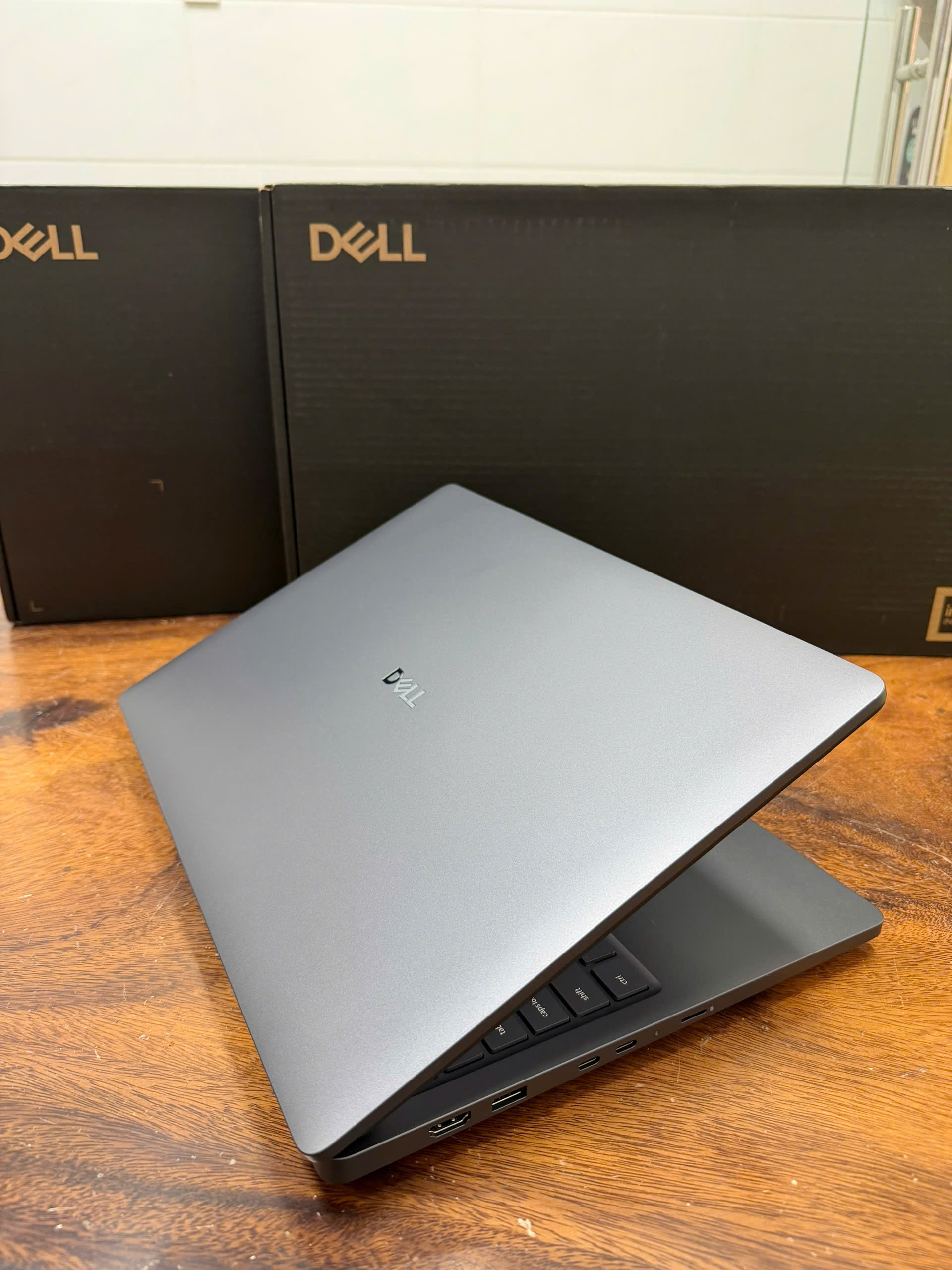 Dell Pro Max 16 Mc16250 1
