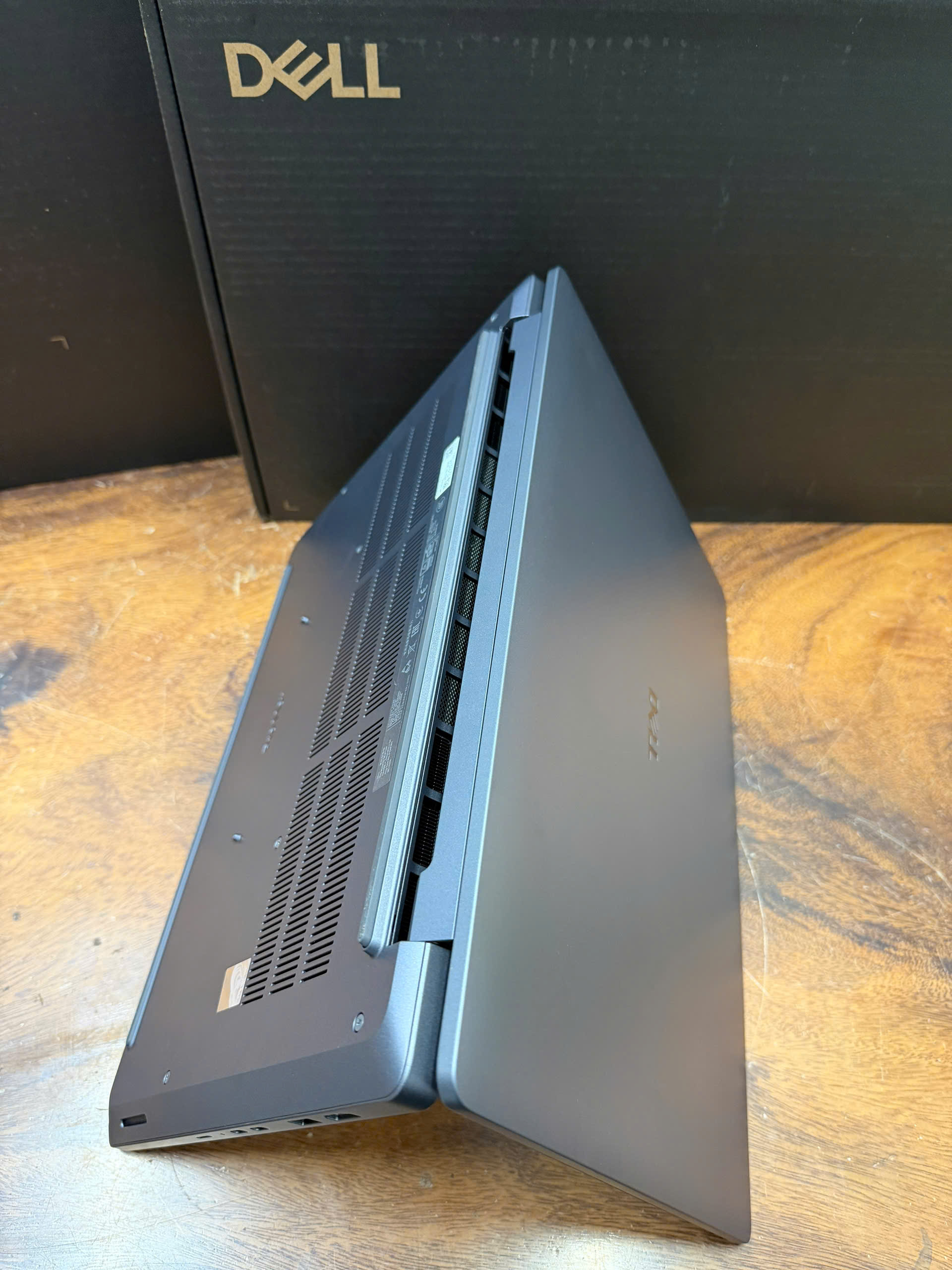 Dell Pro Max 16 Mc16250 3