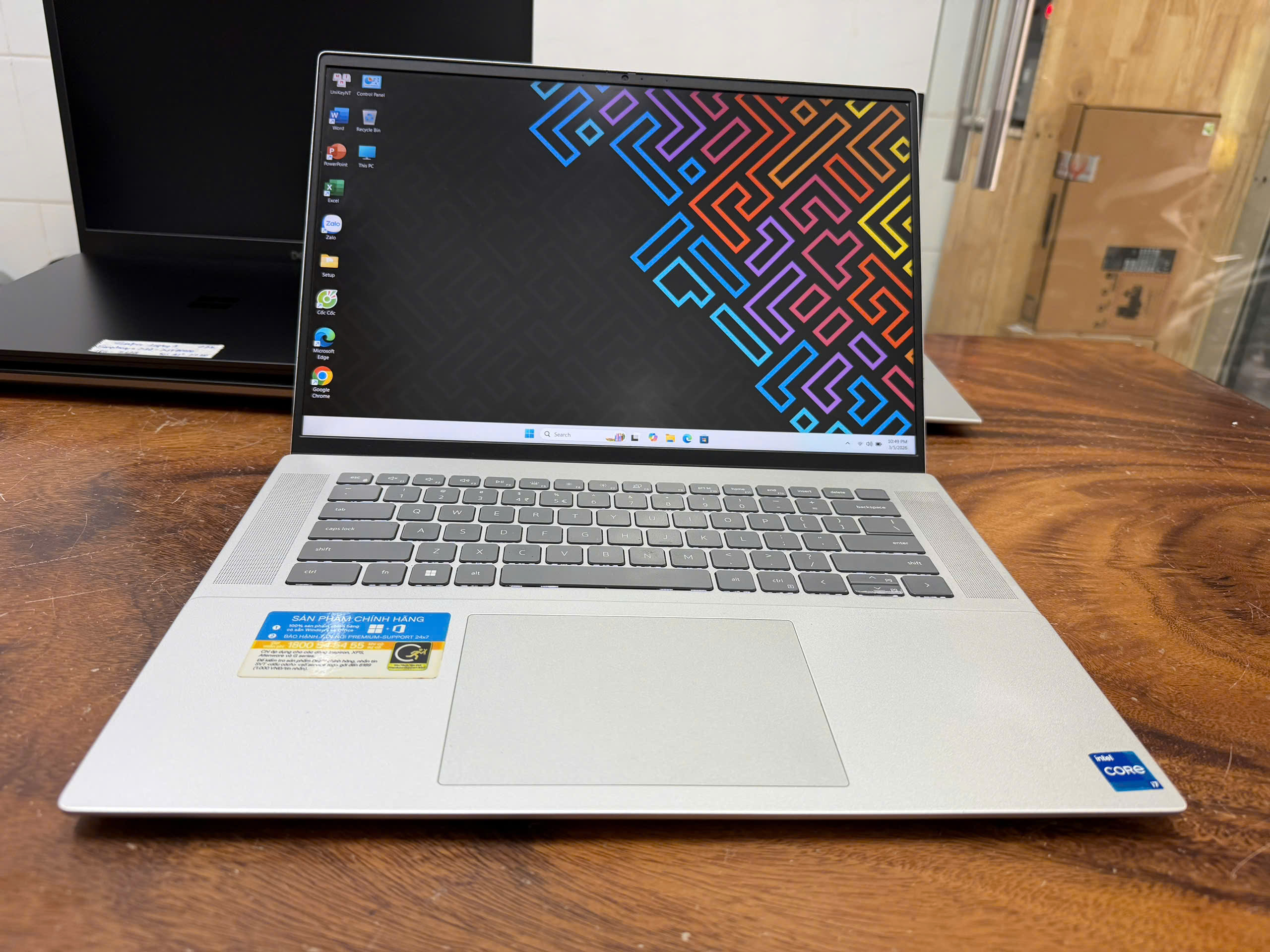 Dell Inspiron 5620 6