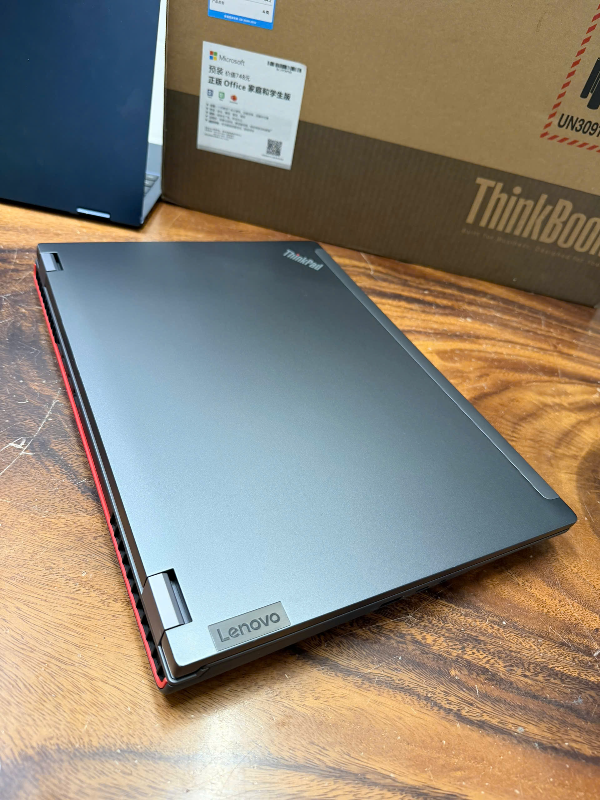 Thinkpad P16 Gen 2 Oled 10