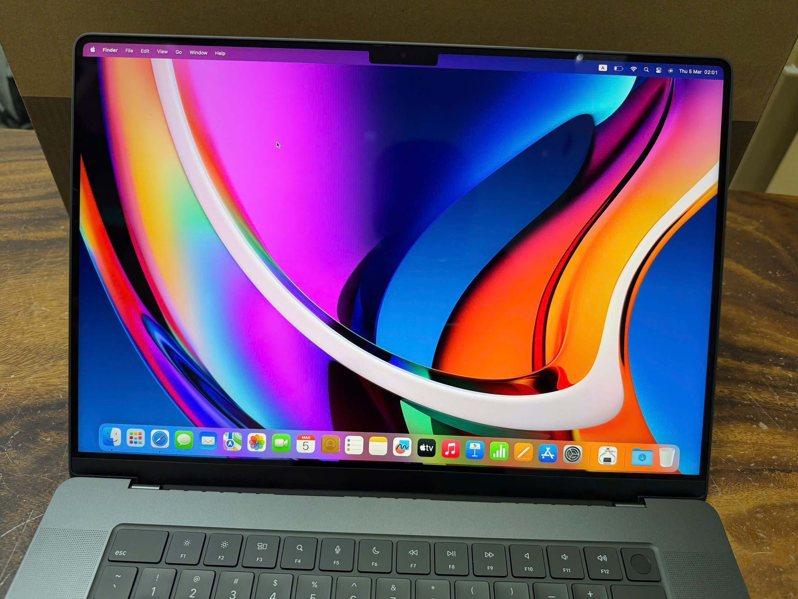 Macbook Pro 16 Like New 5