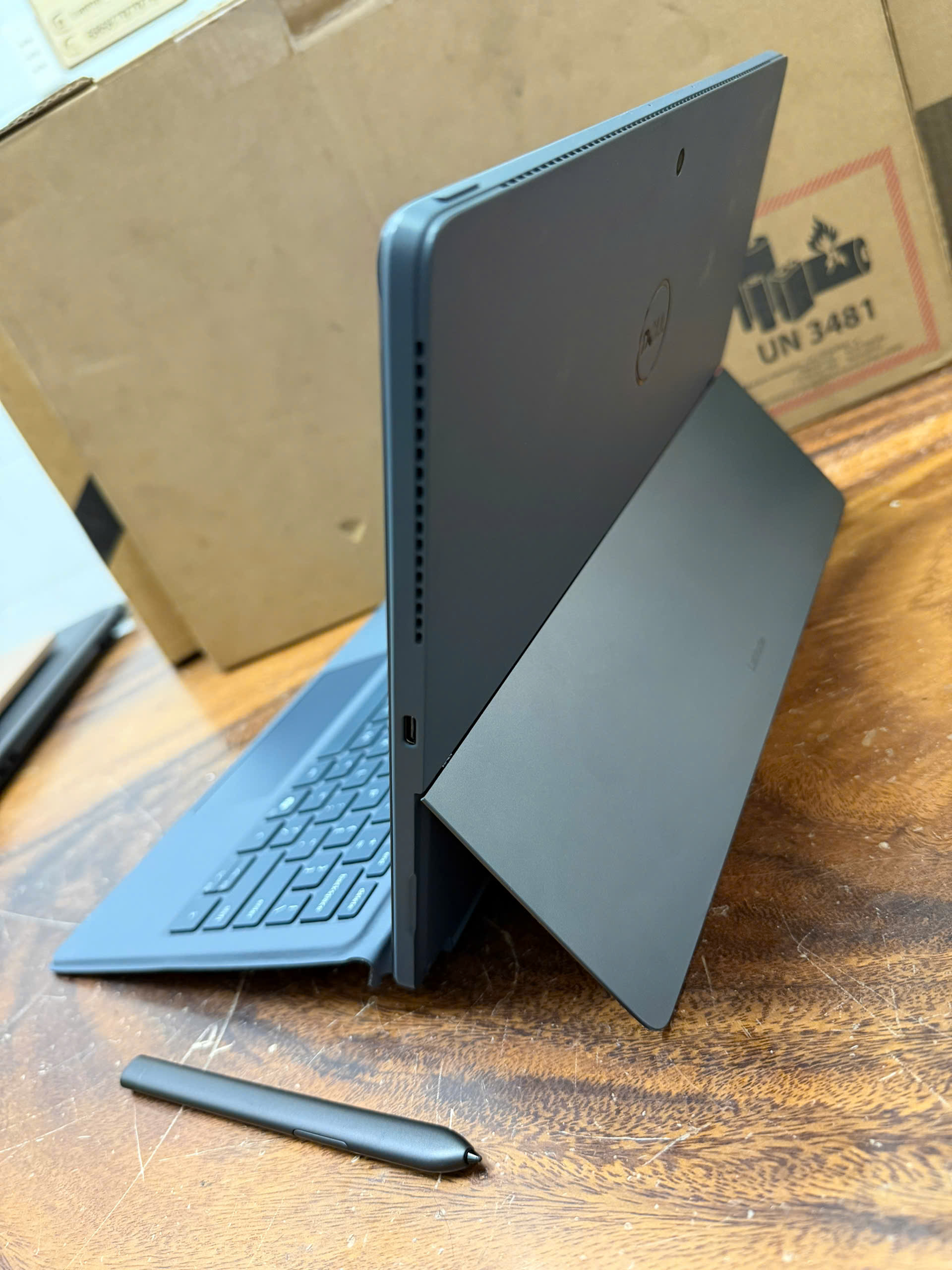 Dell Latitude 7350 Detachable 1