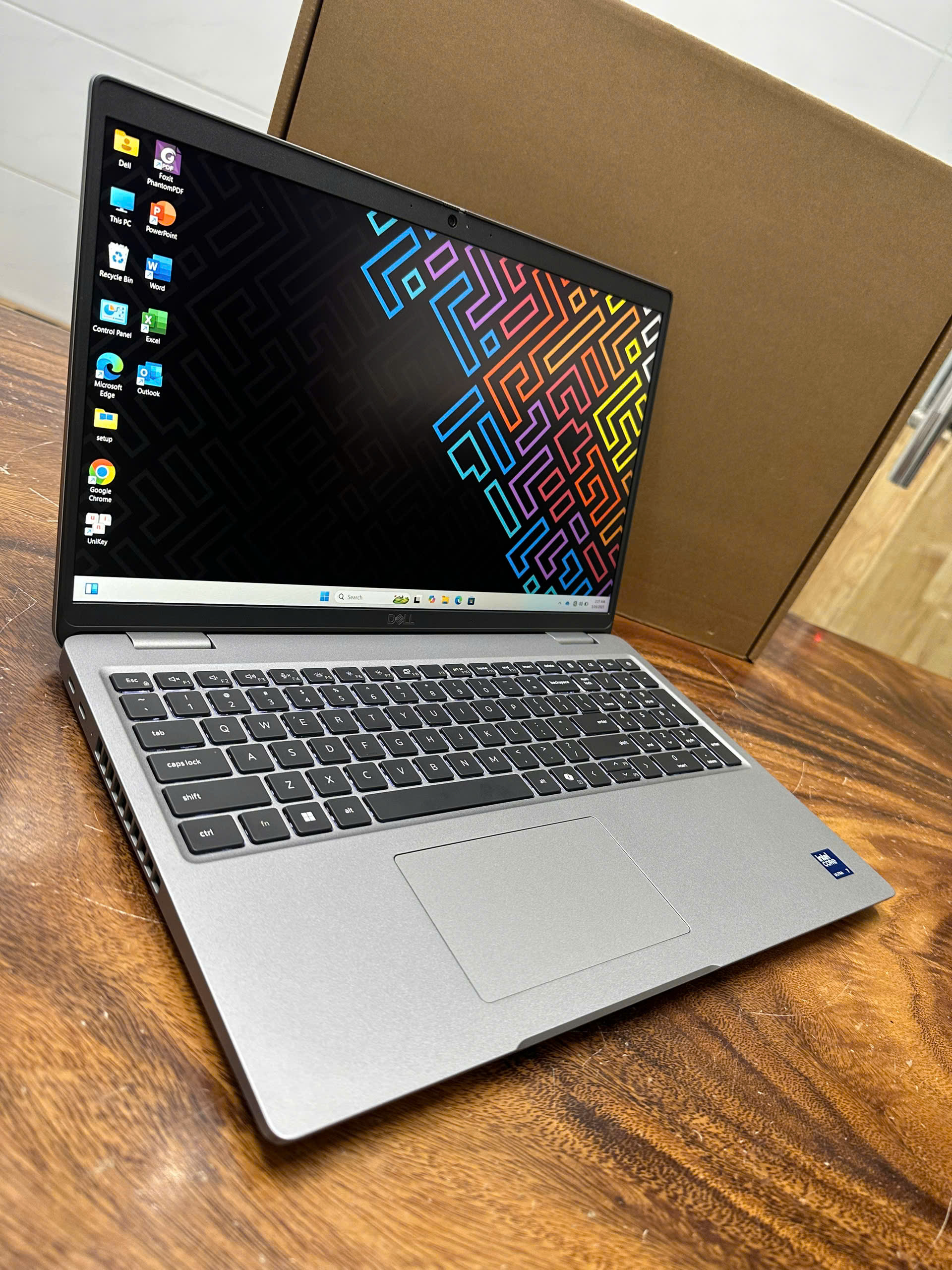 Dell Latitude 5550 1