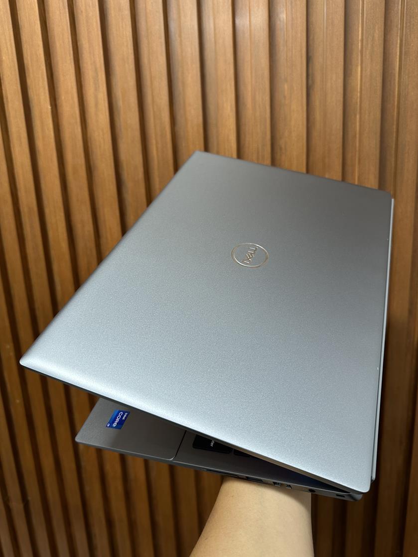 Dell Vostro 5620 I7 8 Copy