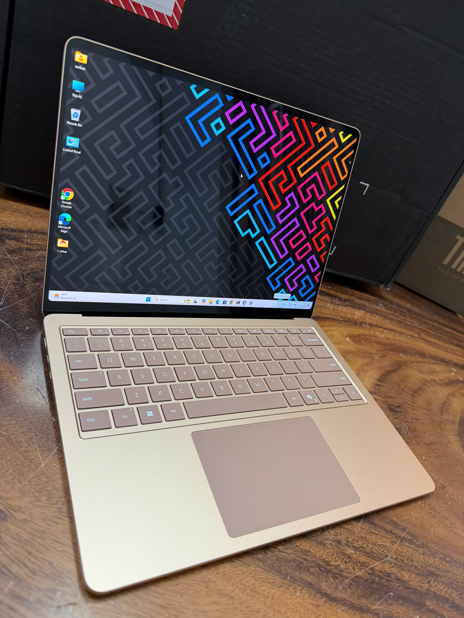 Surface Laptop 7 4