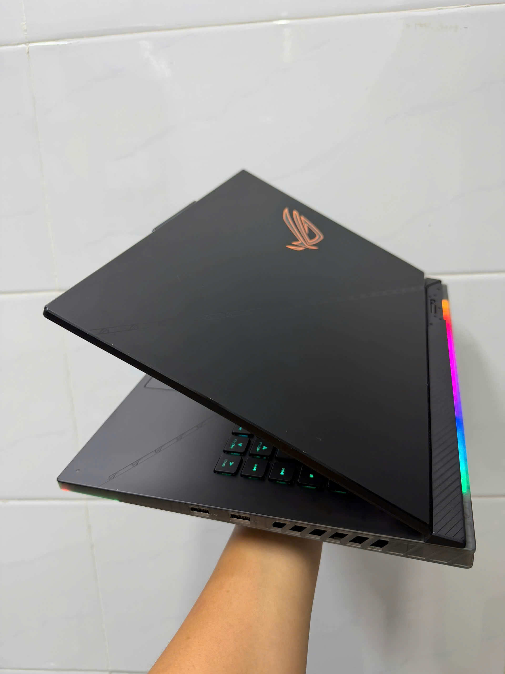 Asus Rog Strix Scar 16 I9 5