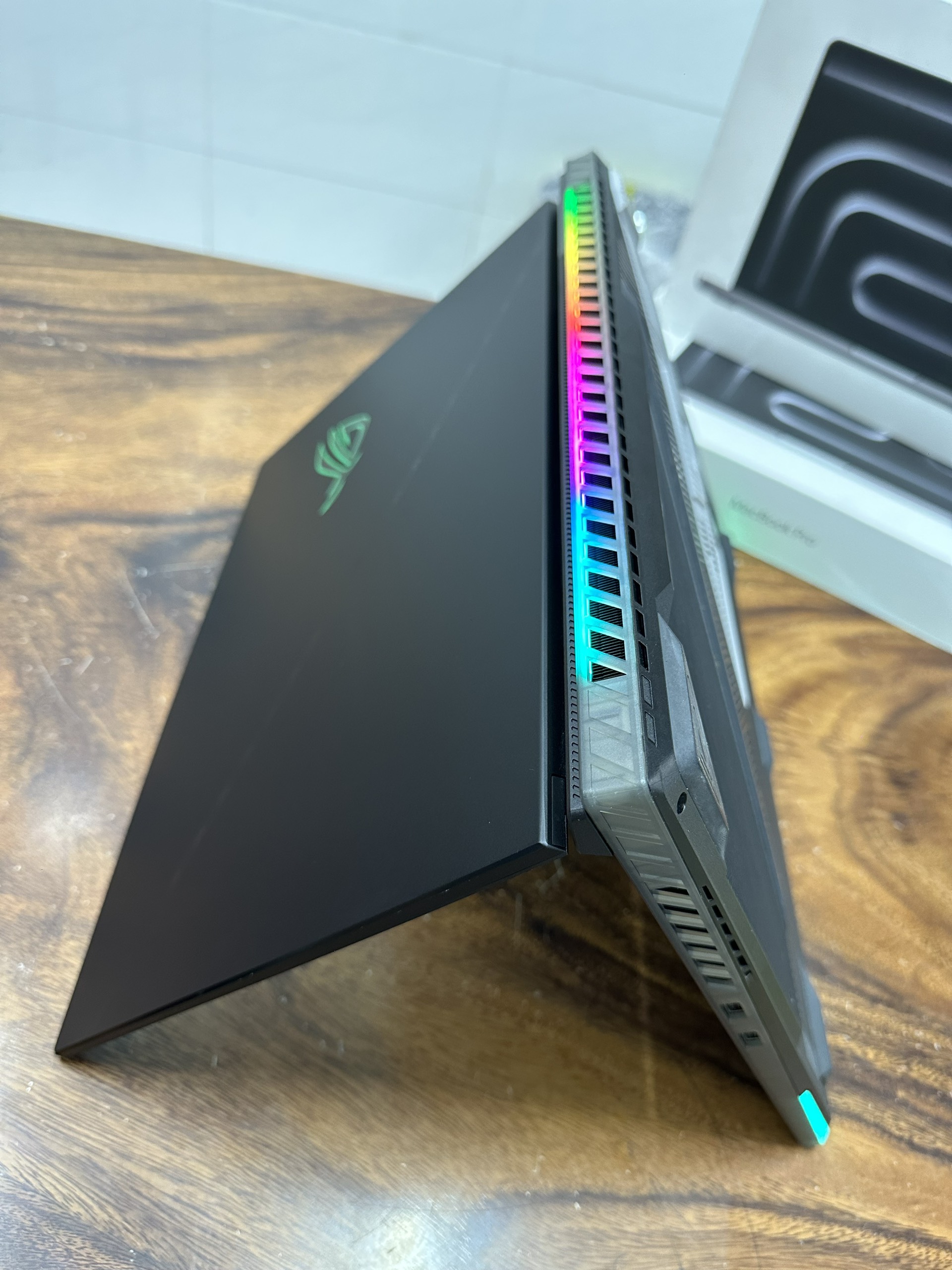 Asus Rog Strix Scar 18 1