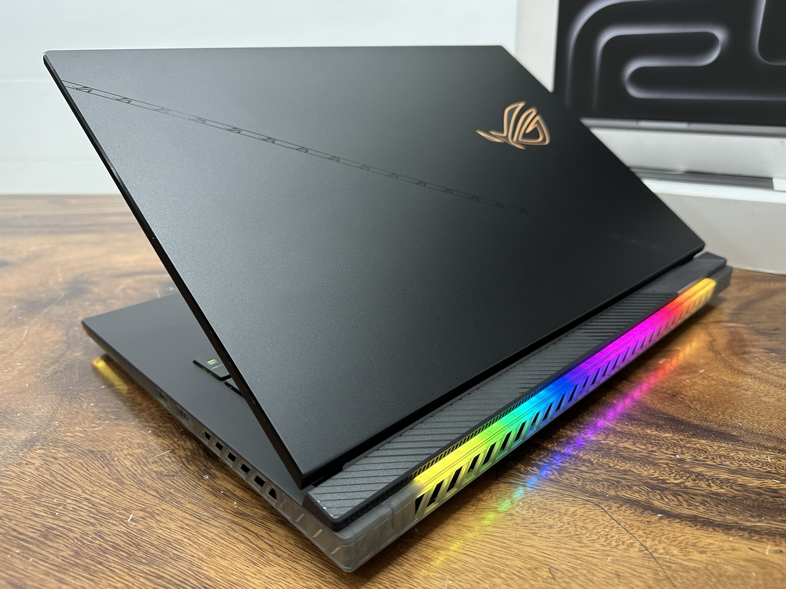 Asus Rog Strix Scar 18 11