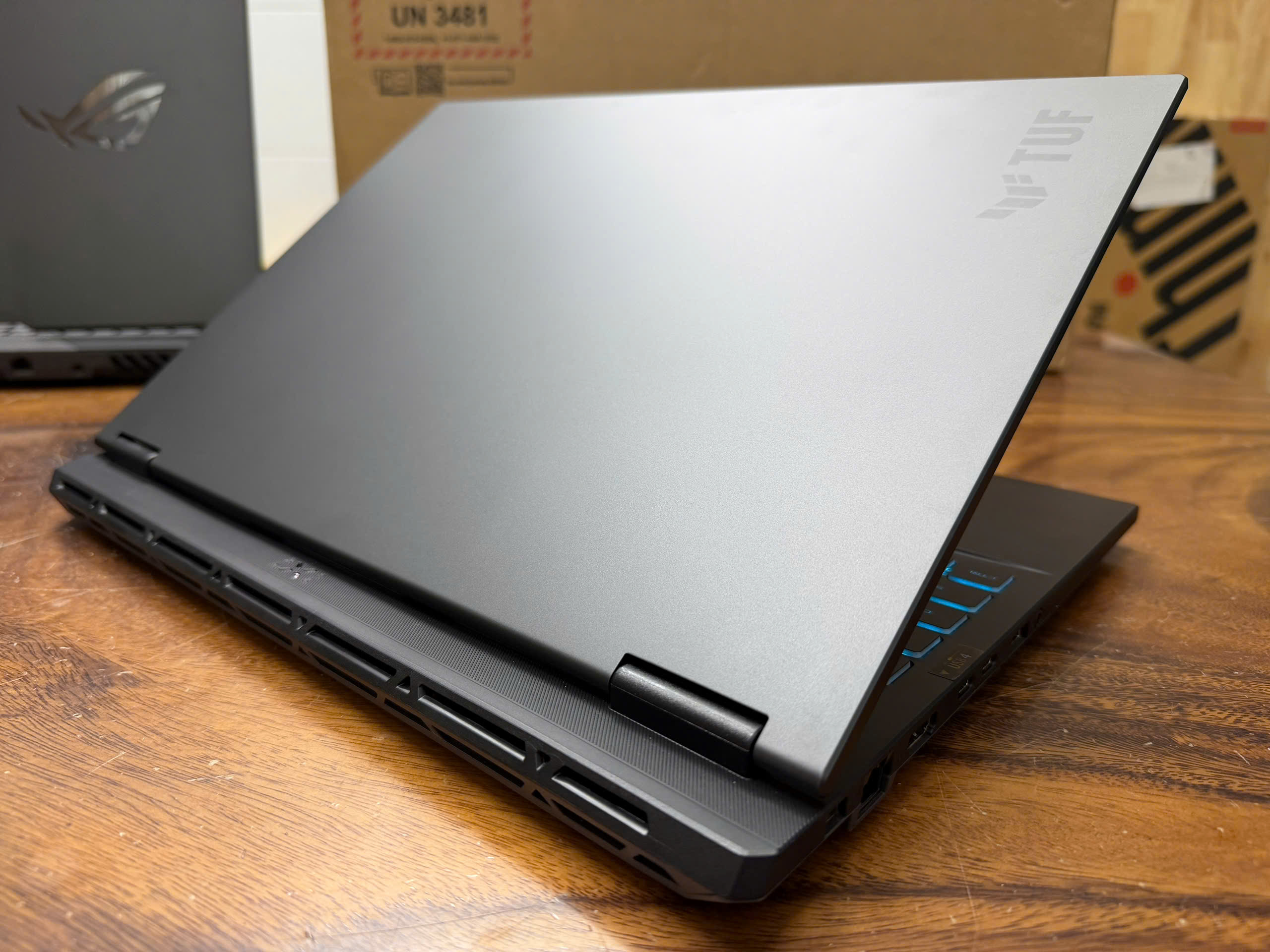 Asus Tuf A16 Fa608up 12