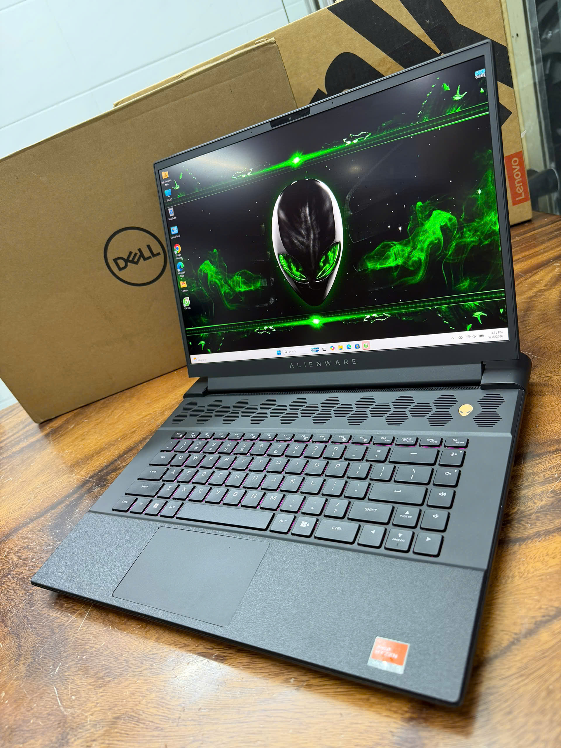 Dell Alienware M16 R1 Ryzen 9 7845hx 5