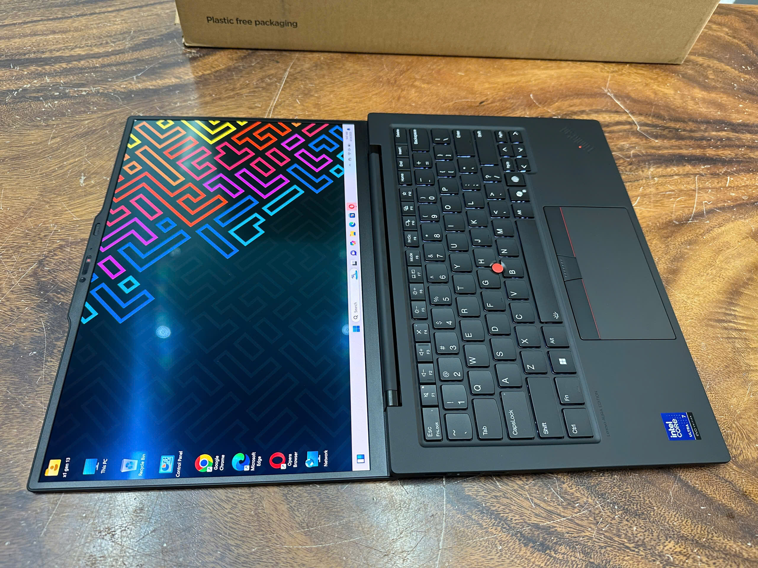 Thinkpad X1 Carbon Gen 13 Aura Edition 6
