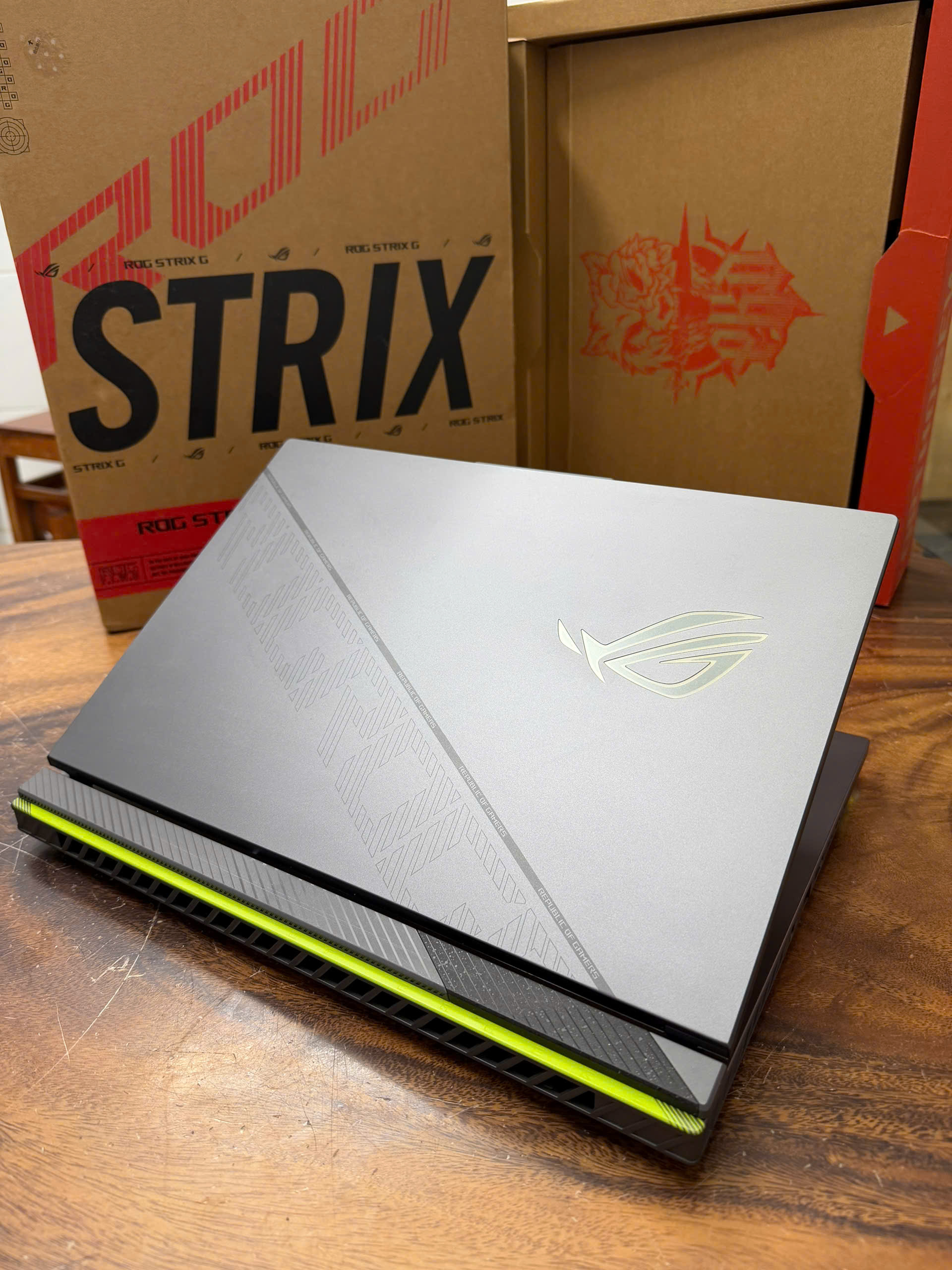 Asus Rog Strix G16 G614j 14