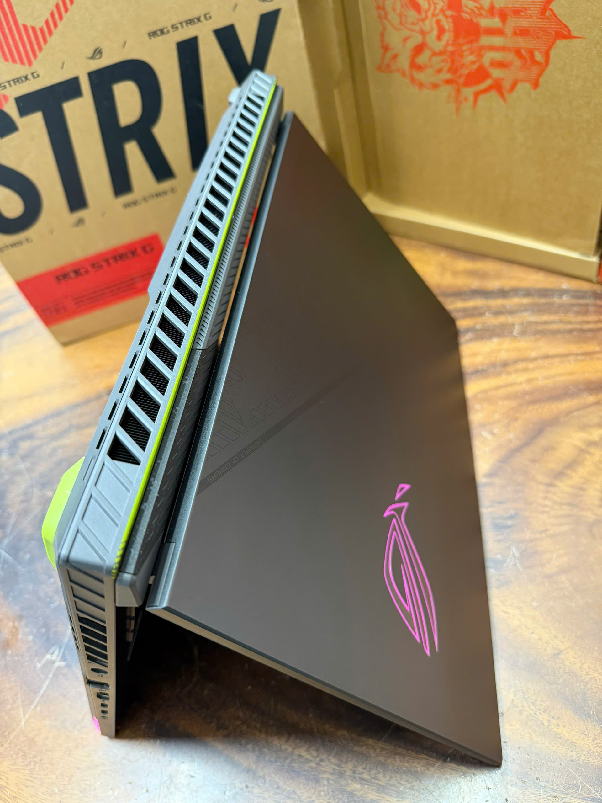 Asus Rog Strix G16 G614j 15