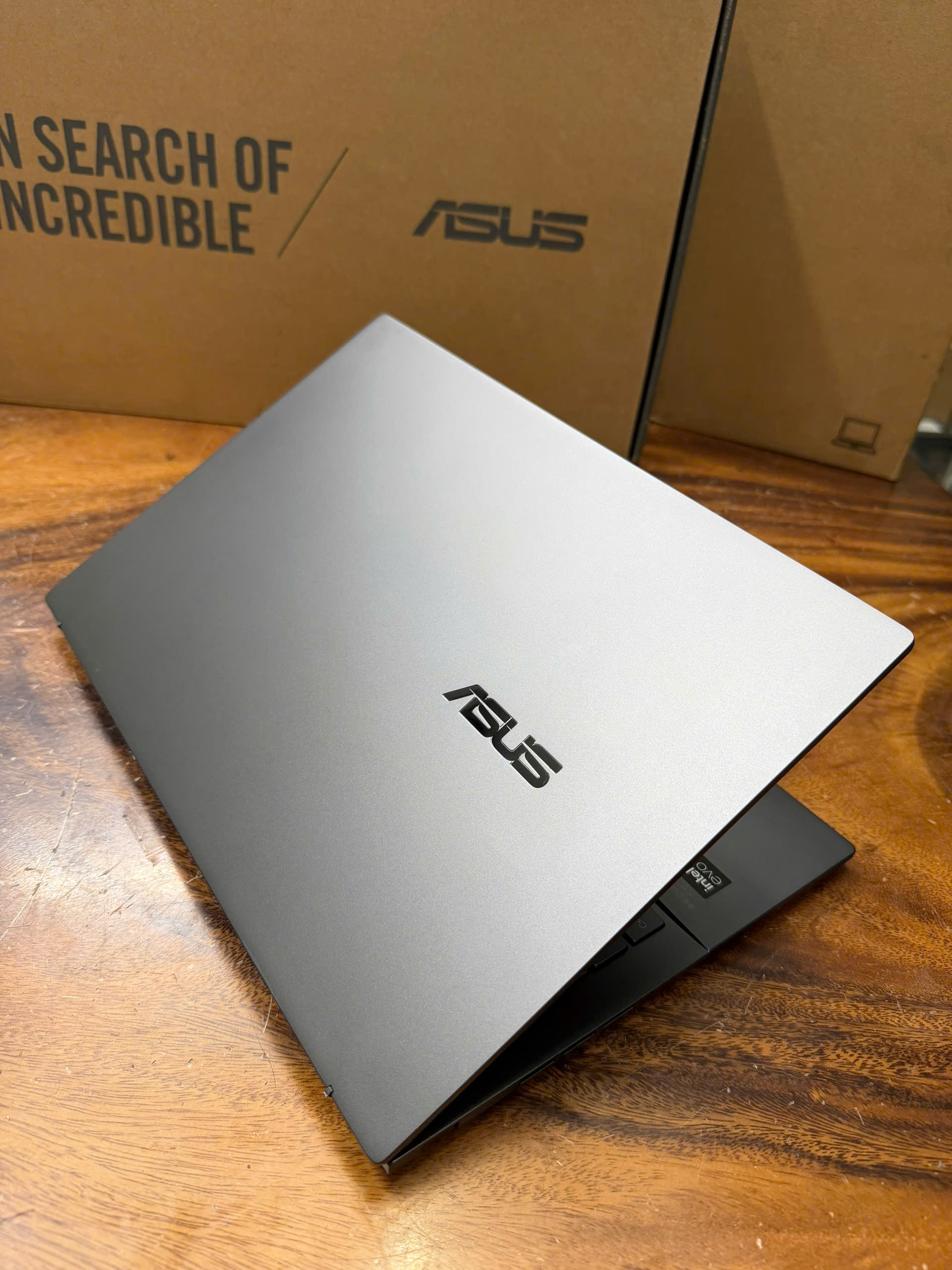 Asus Zenbook 14 Q415 1