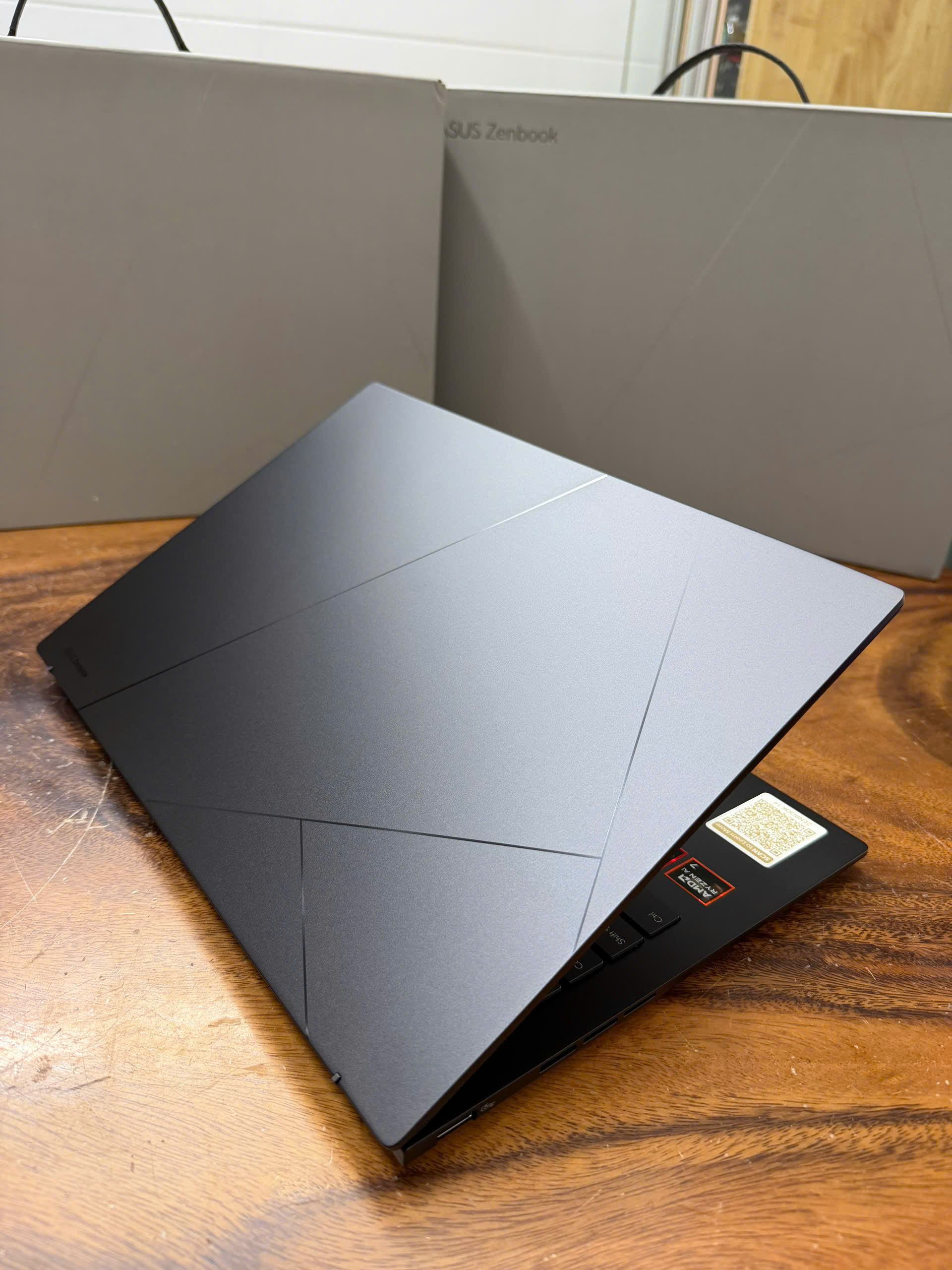 Asus Zenbook 14 Um3406ma 4