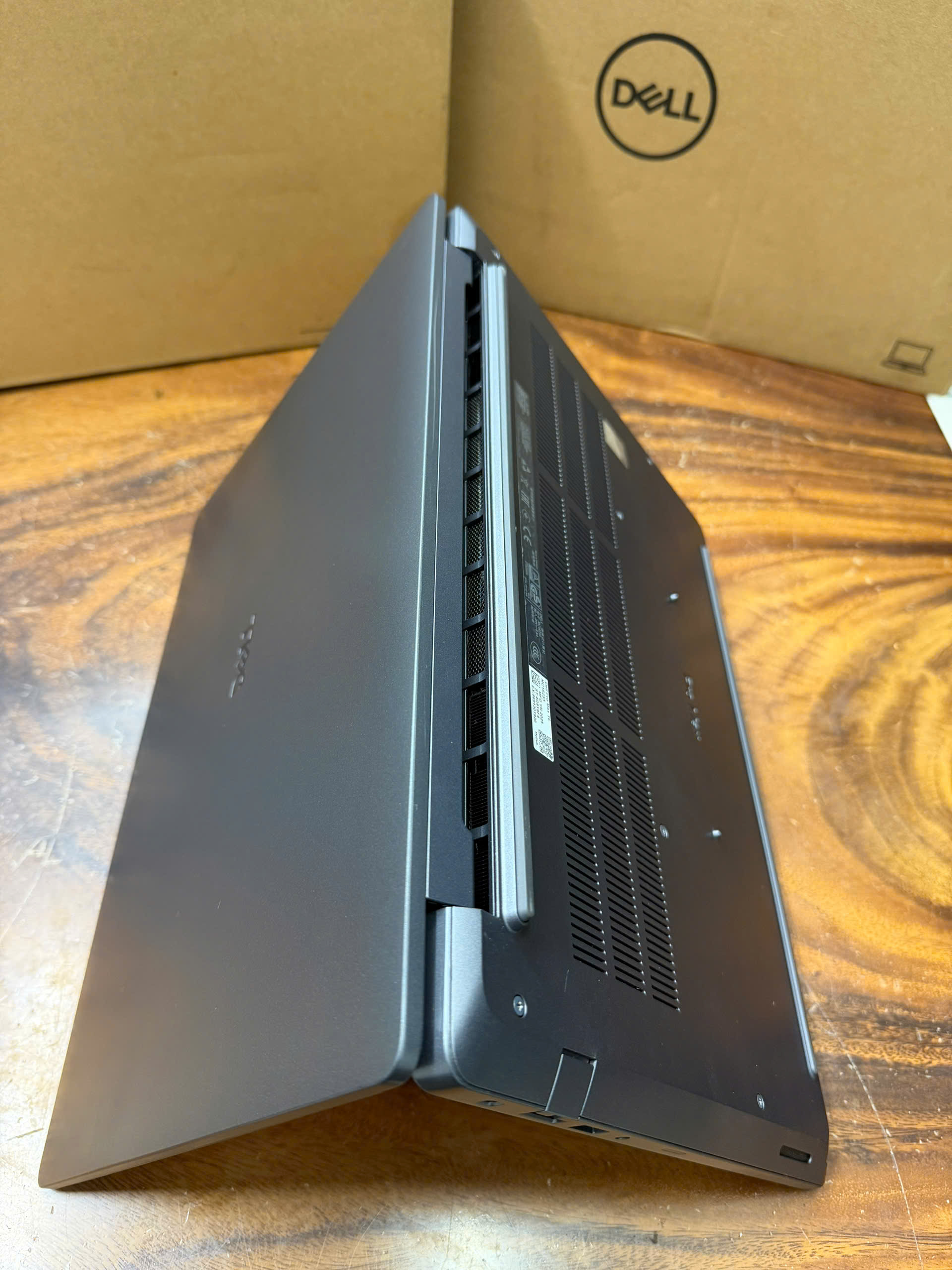 Dell Pro Max 16 Mc16250 Ryzen Ai 9 1