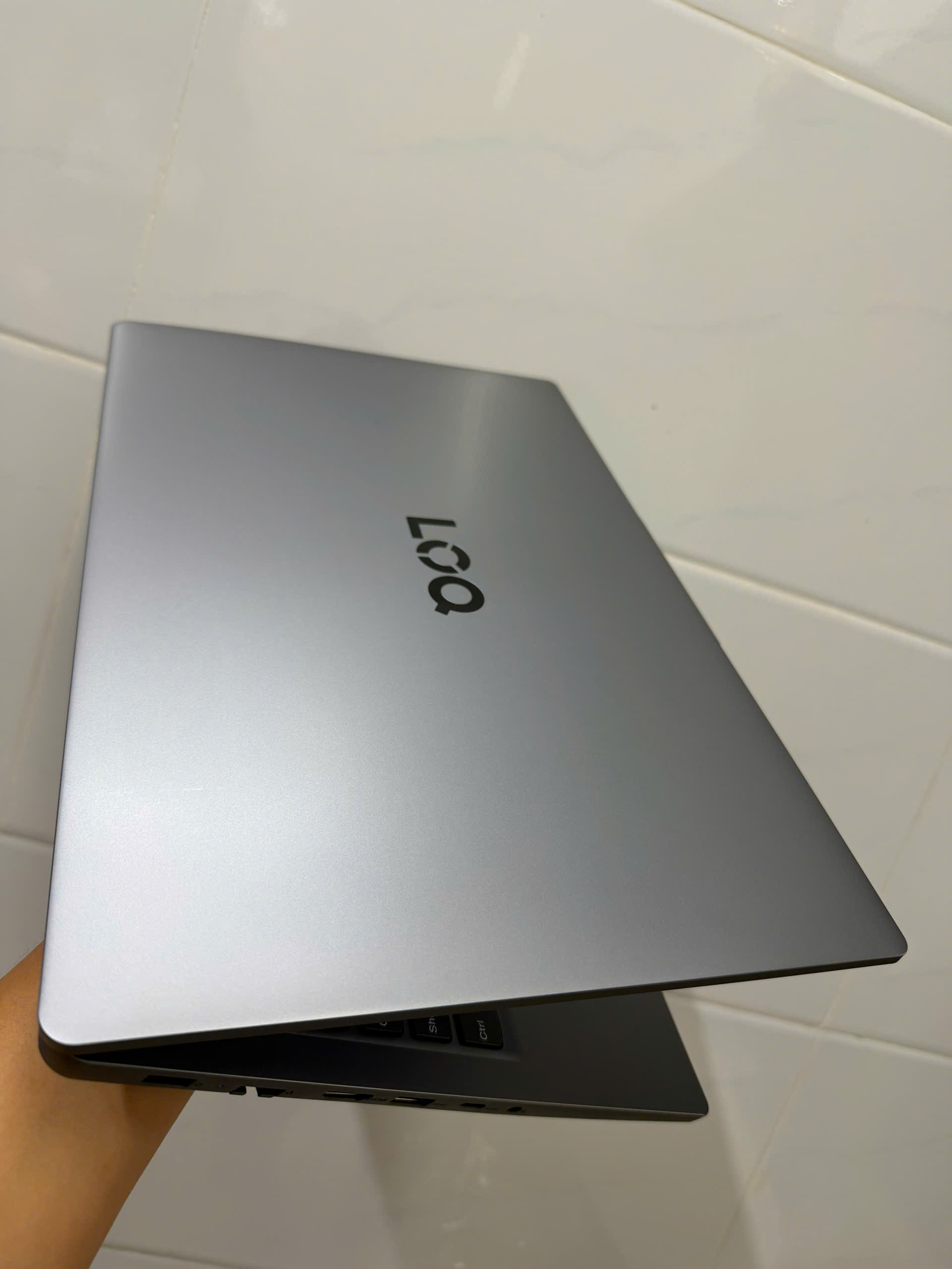 Lenovo Loq 15iax9 21