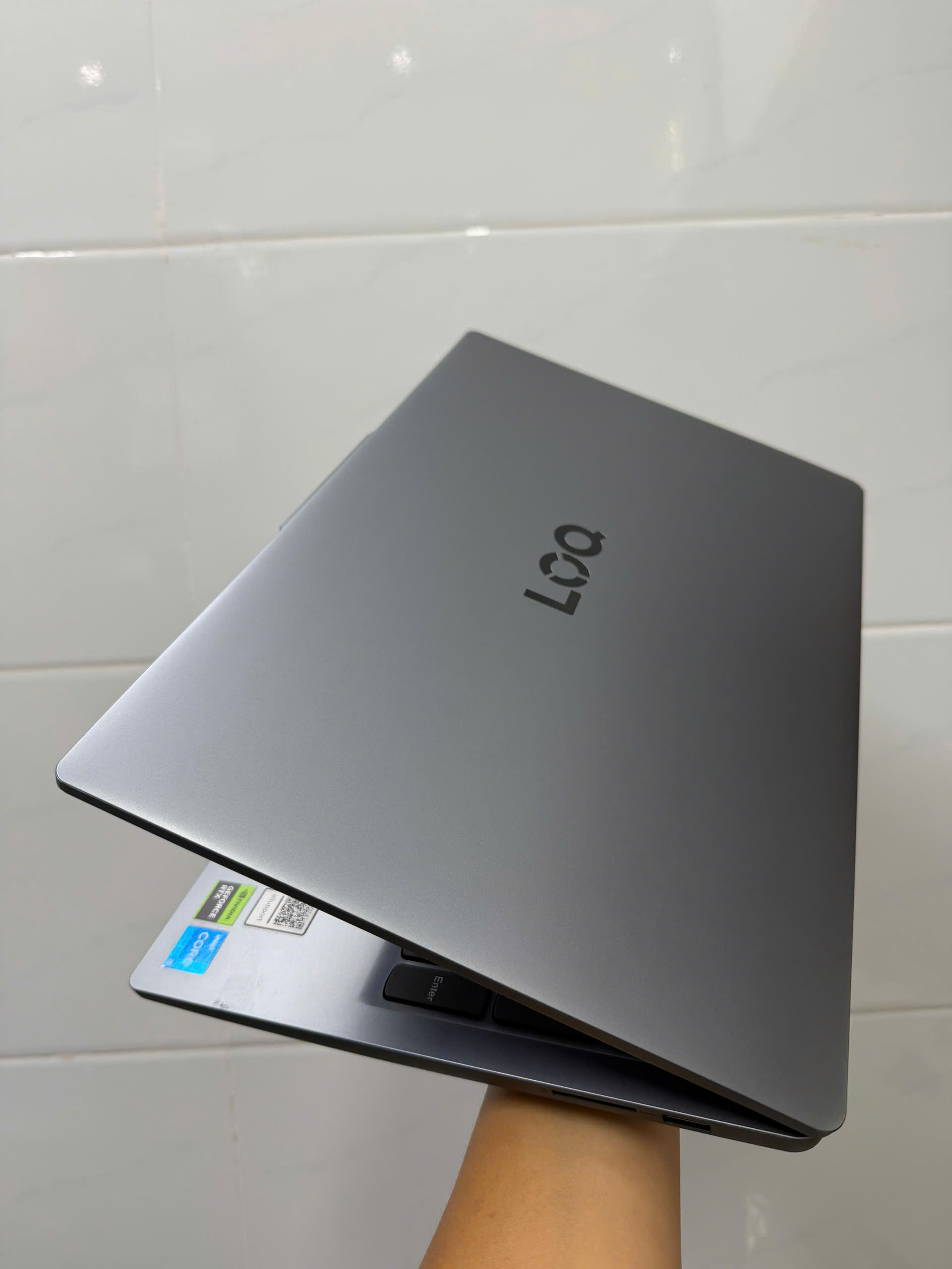 Lenovo Loq 15iax9 22