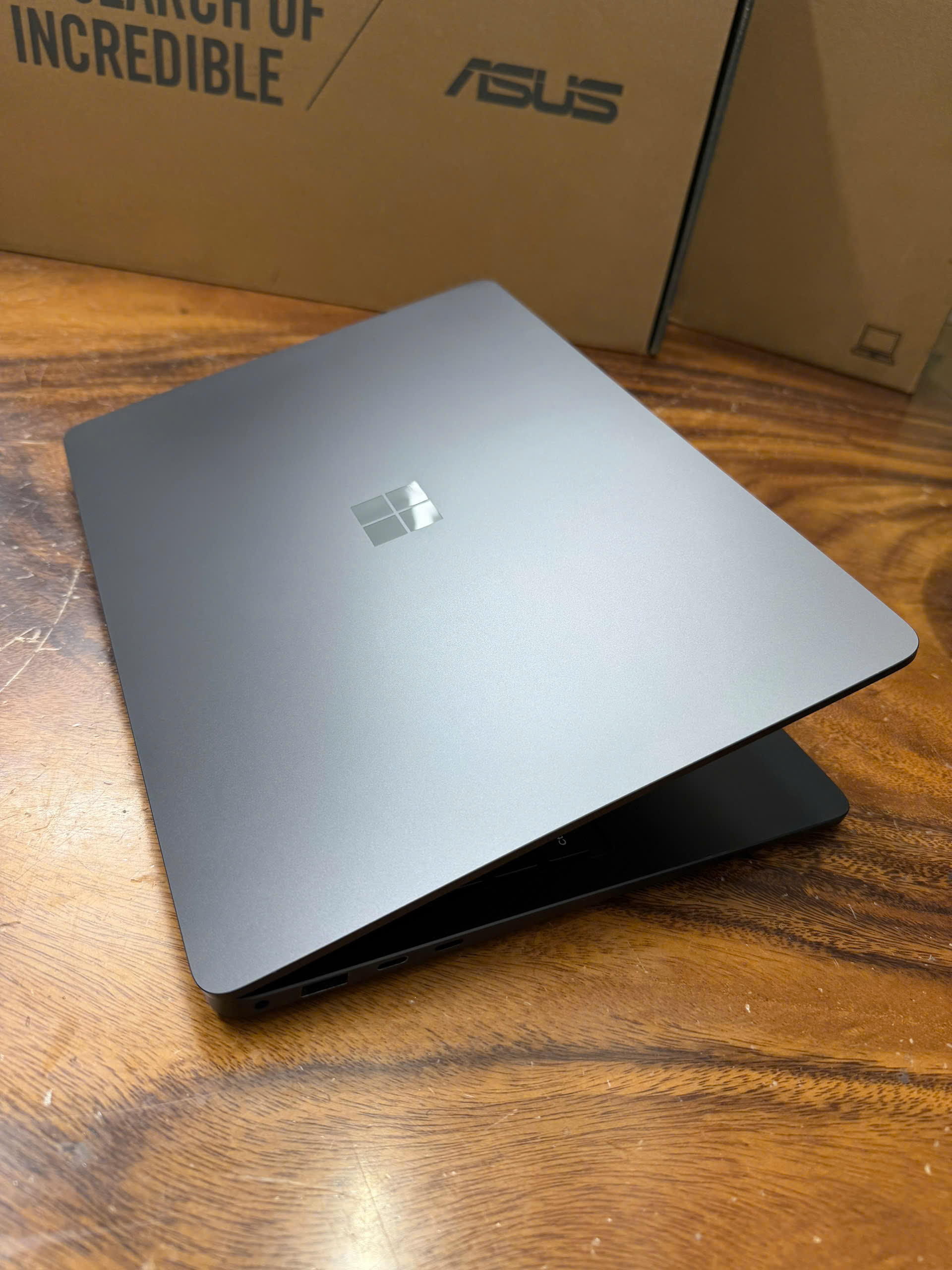 Surface Laptop 7 13in Black 4