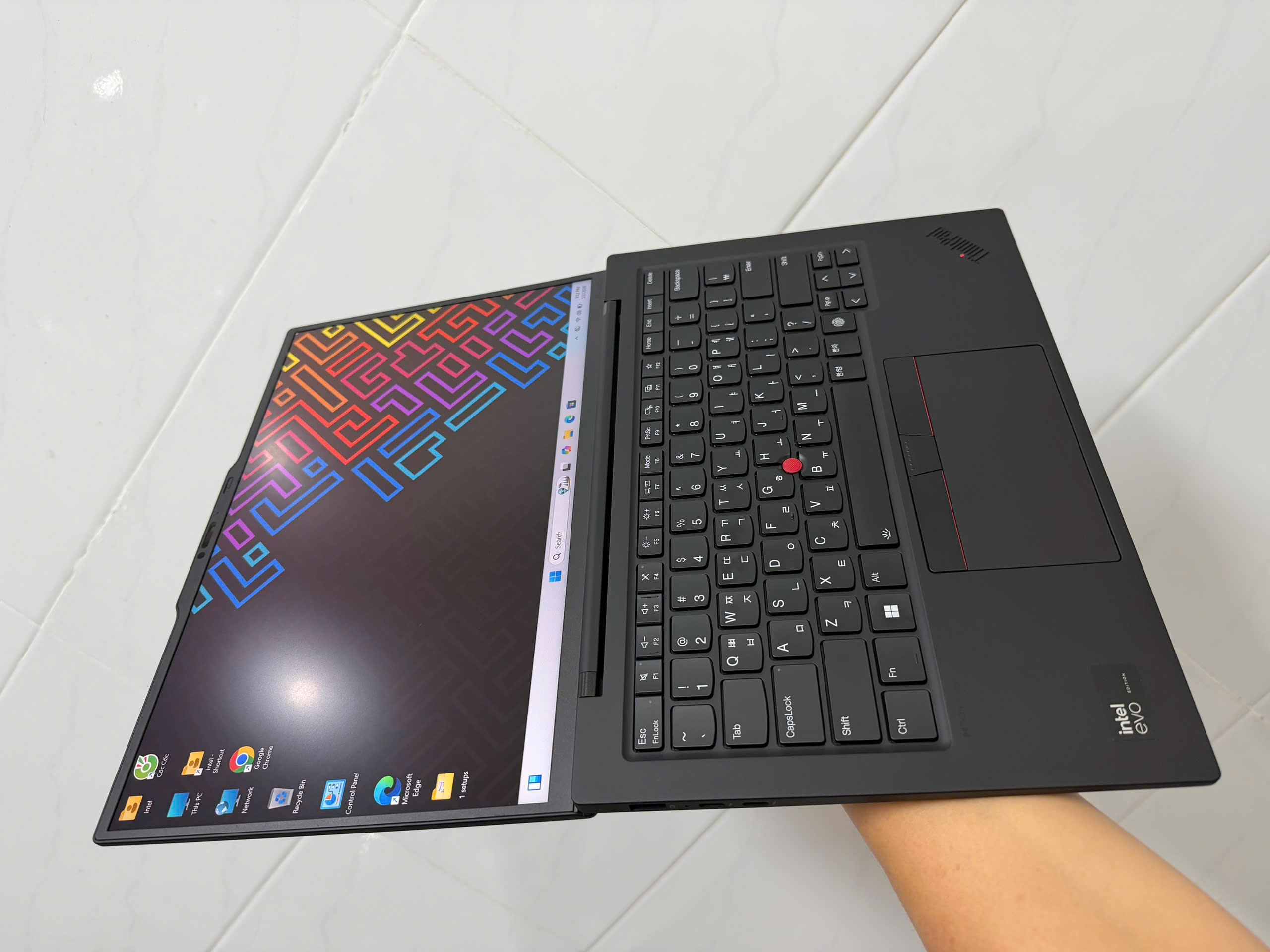 Thinkpad X1 Carbon Gen 12 Ultra 5 3