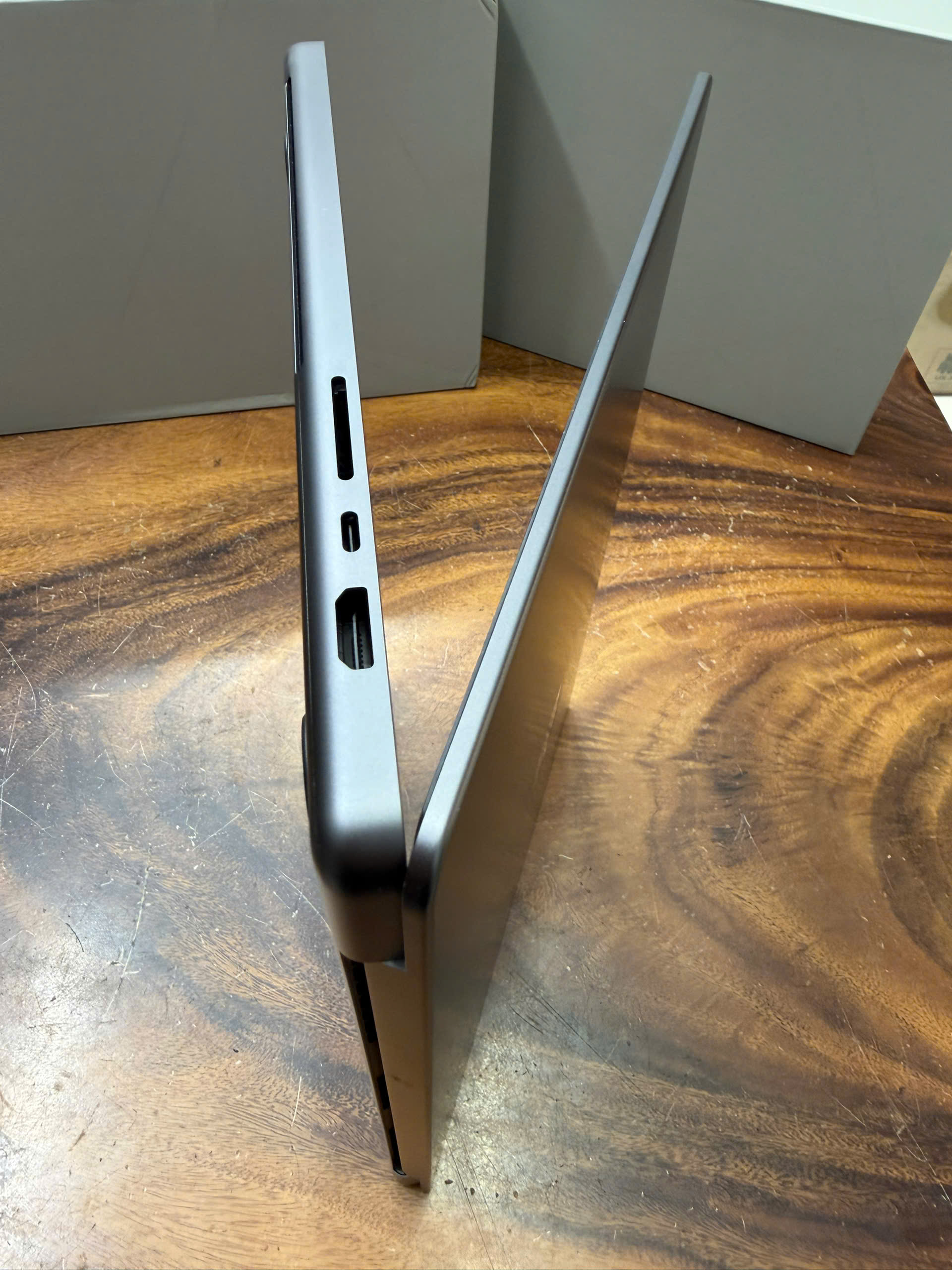 Macbook Pro 16 M4 New 15