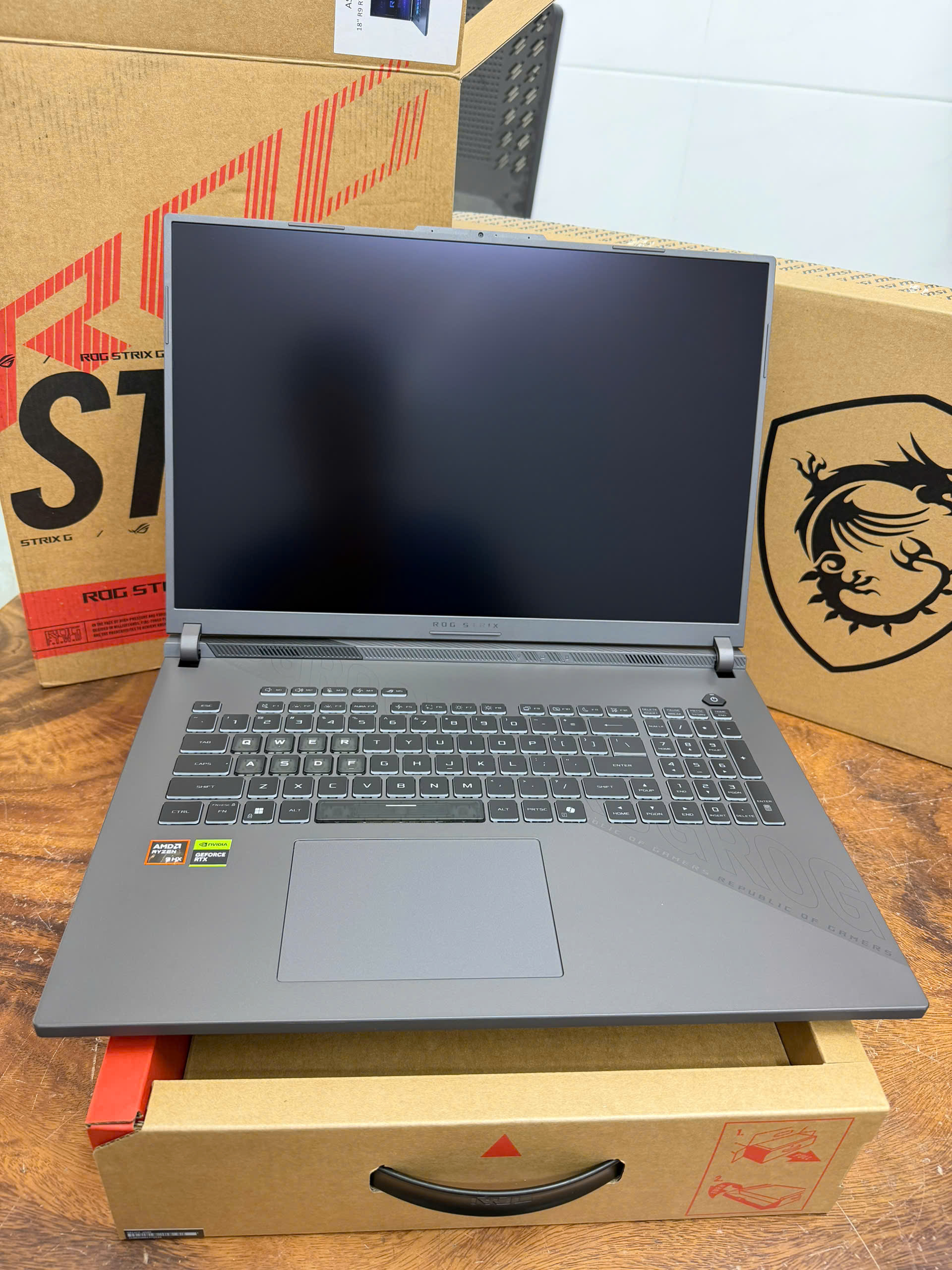 Asus Rog G18 G814 7