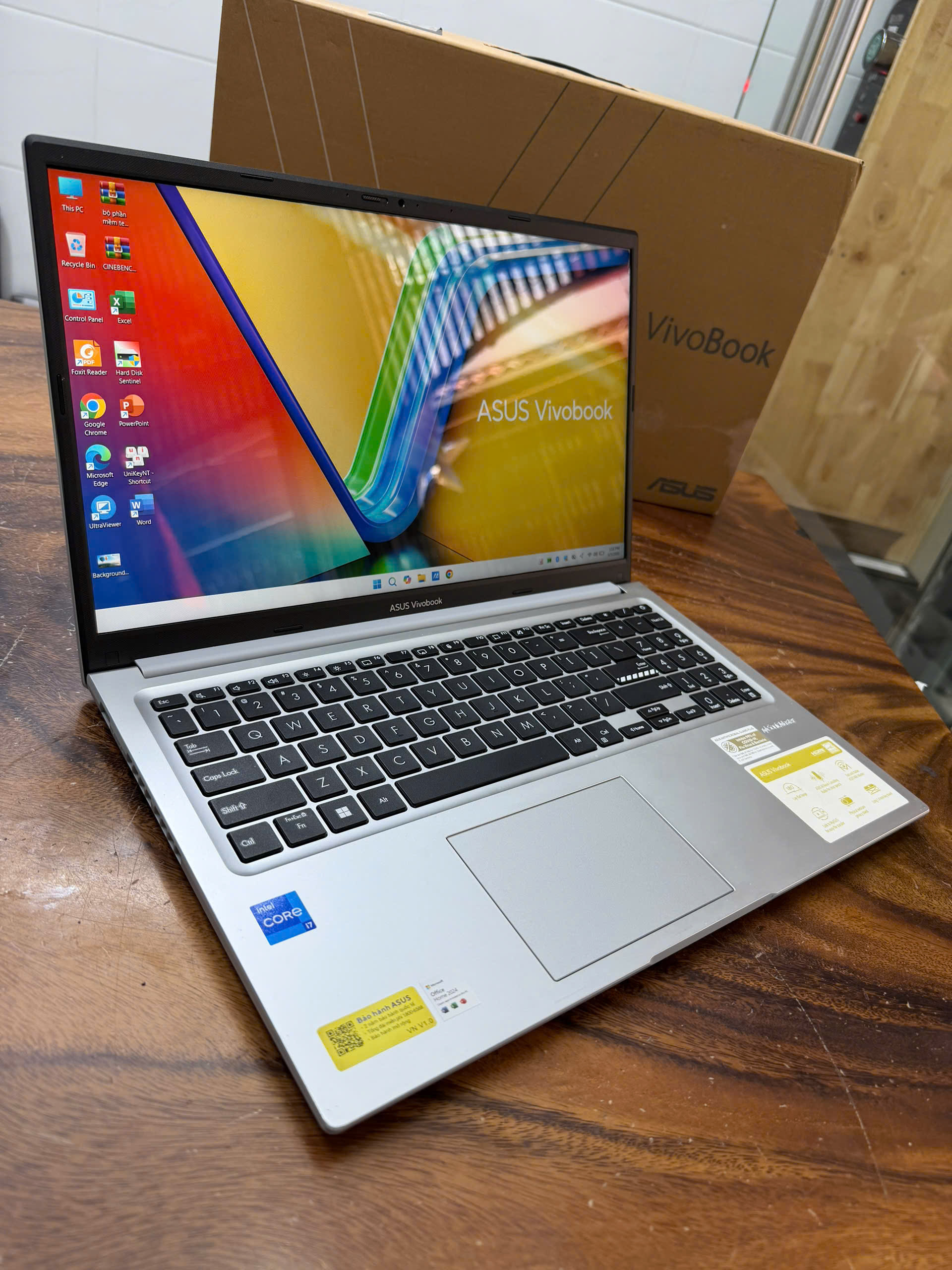 Asus Vivobook X1502va 4