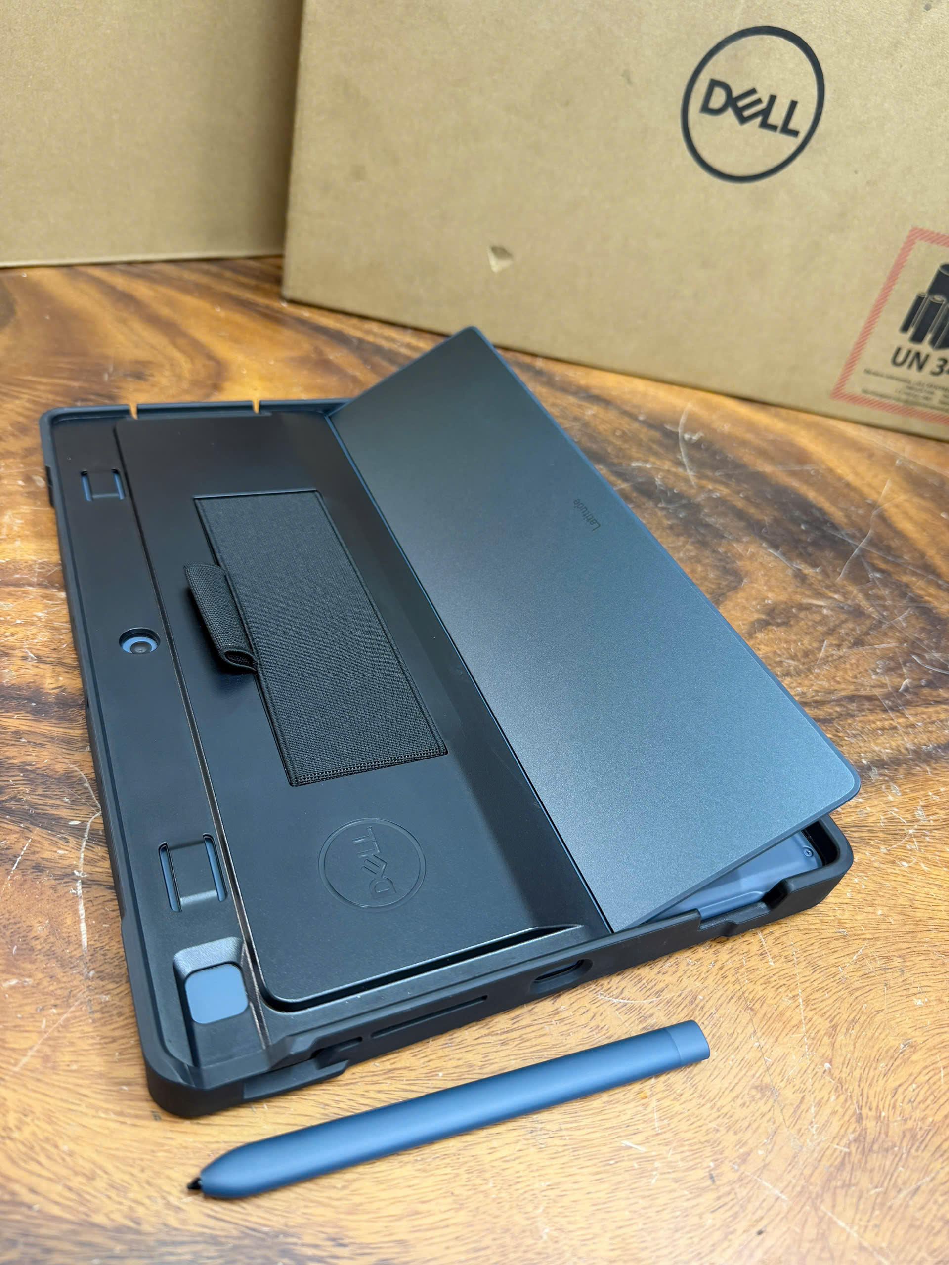 Dell Latitude 7350 Detachable Max 7